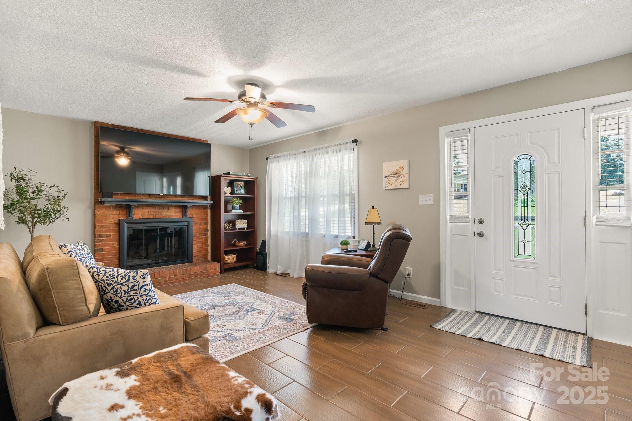 100 Pinecrest Court