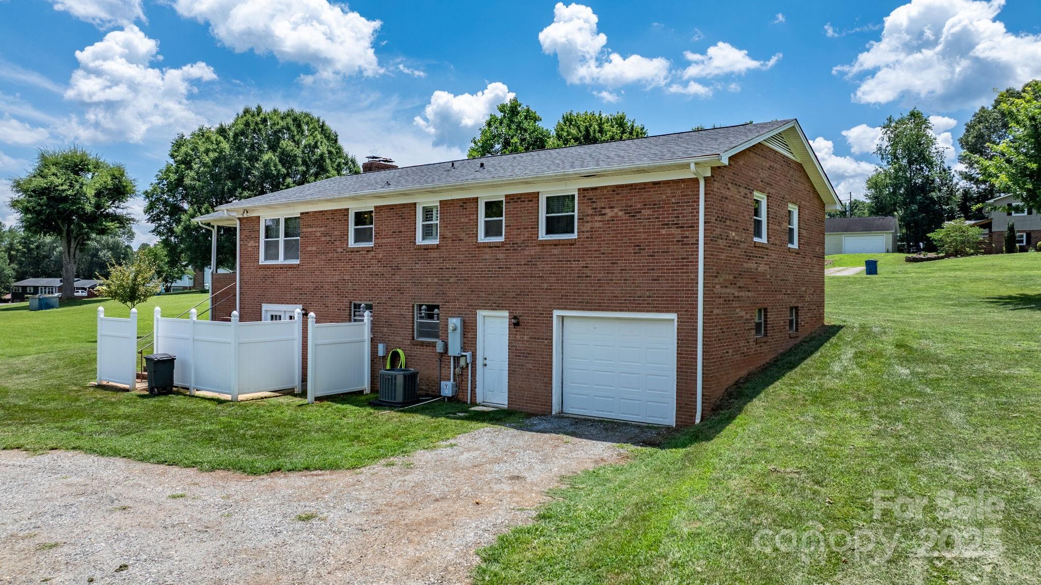 100 Pinecrest Court