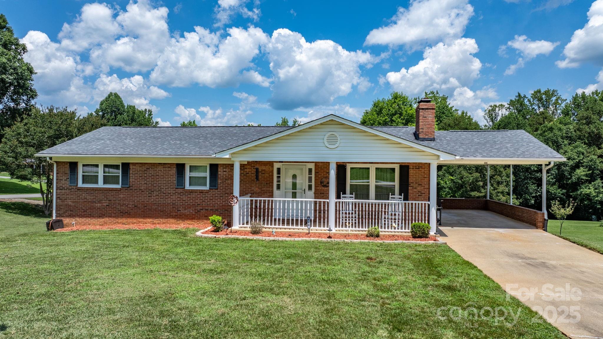 100 Pinecrest Court