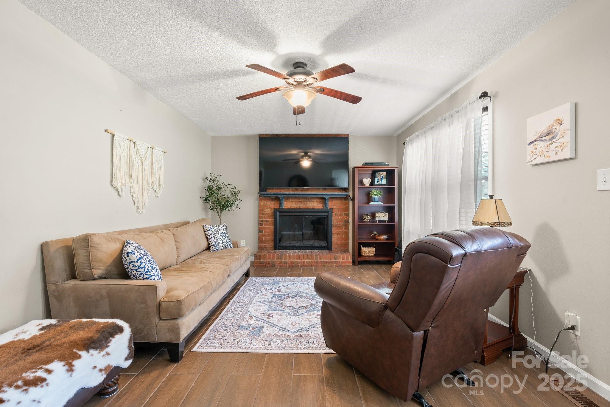 100 Pinecrest Court