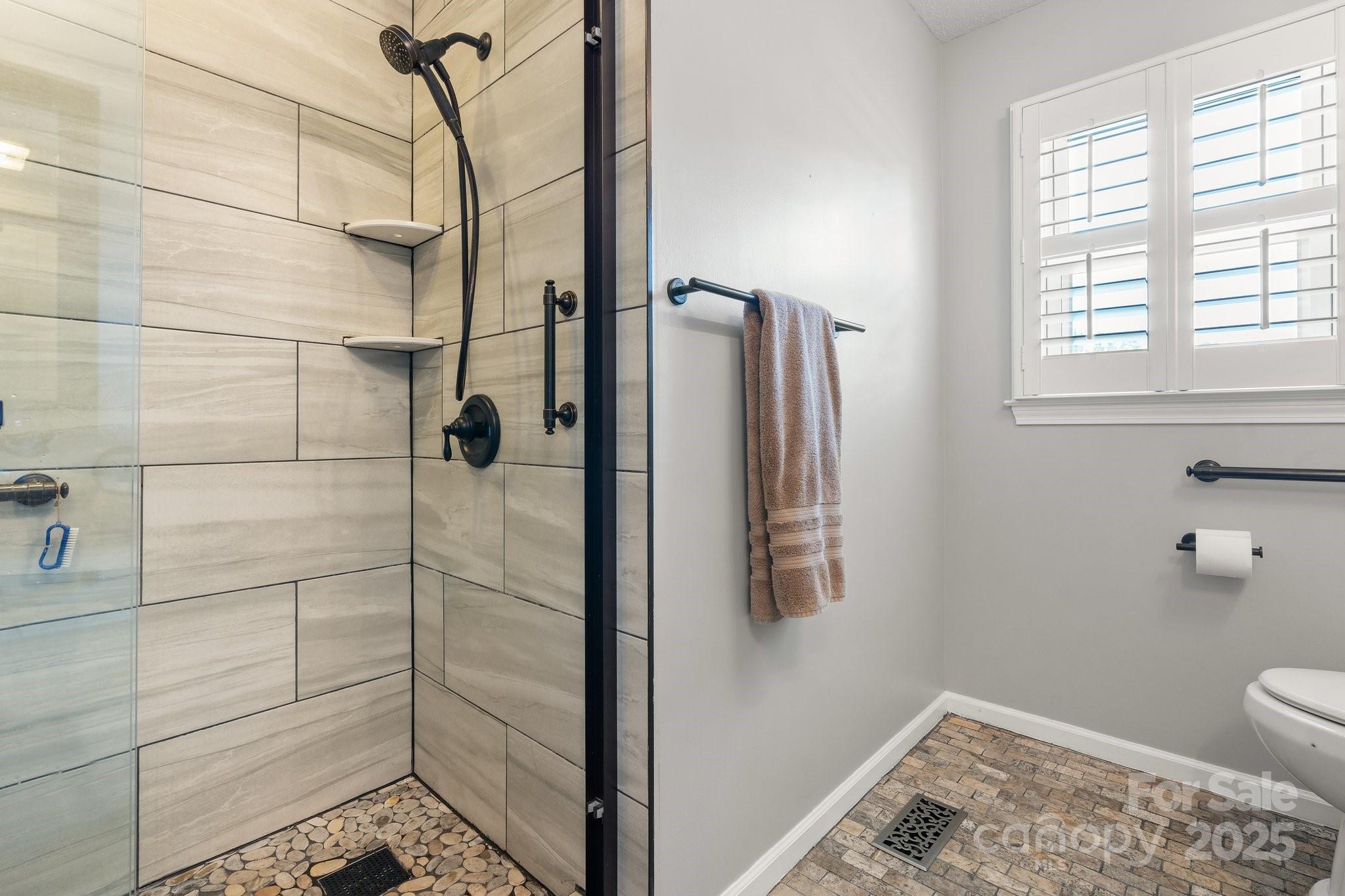 100 Pinecrest Court