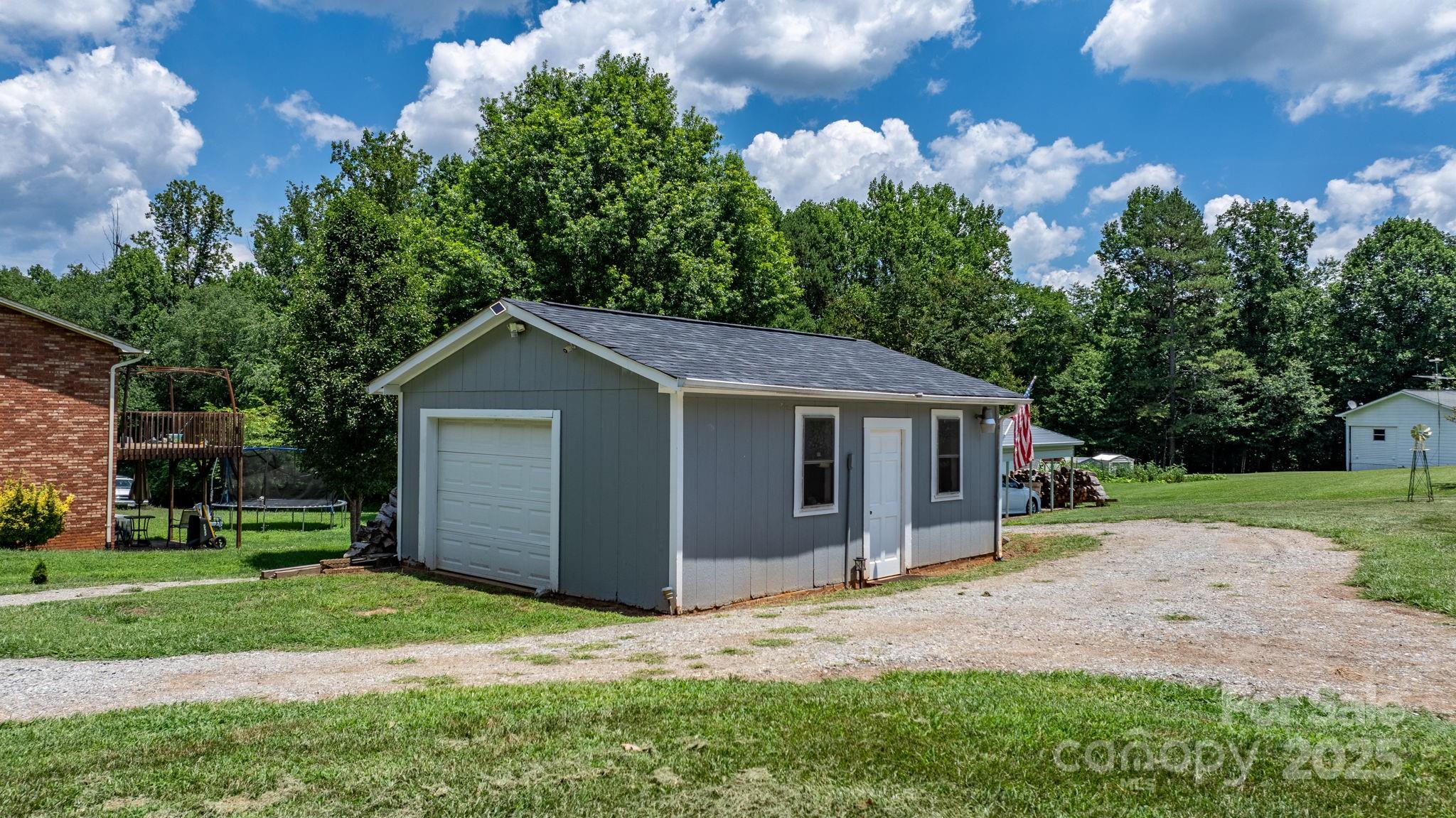 100 Pinecrest Court