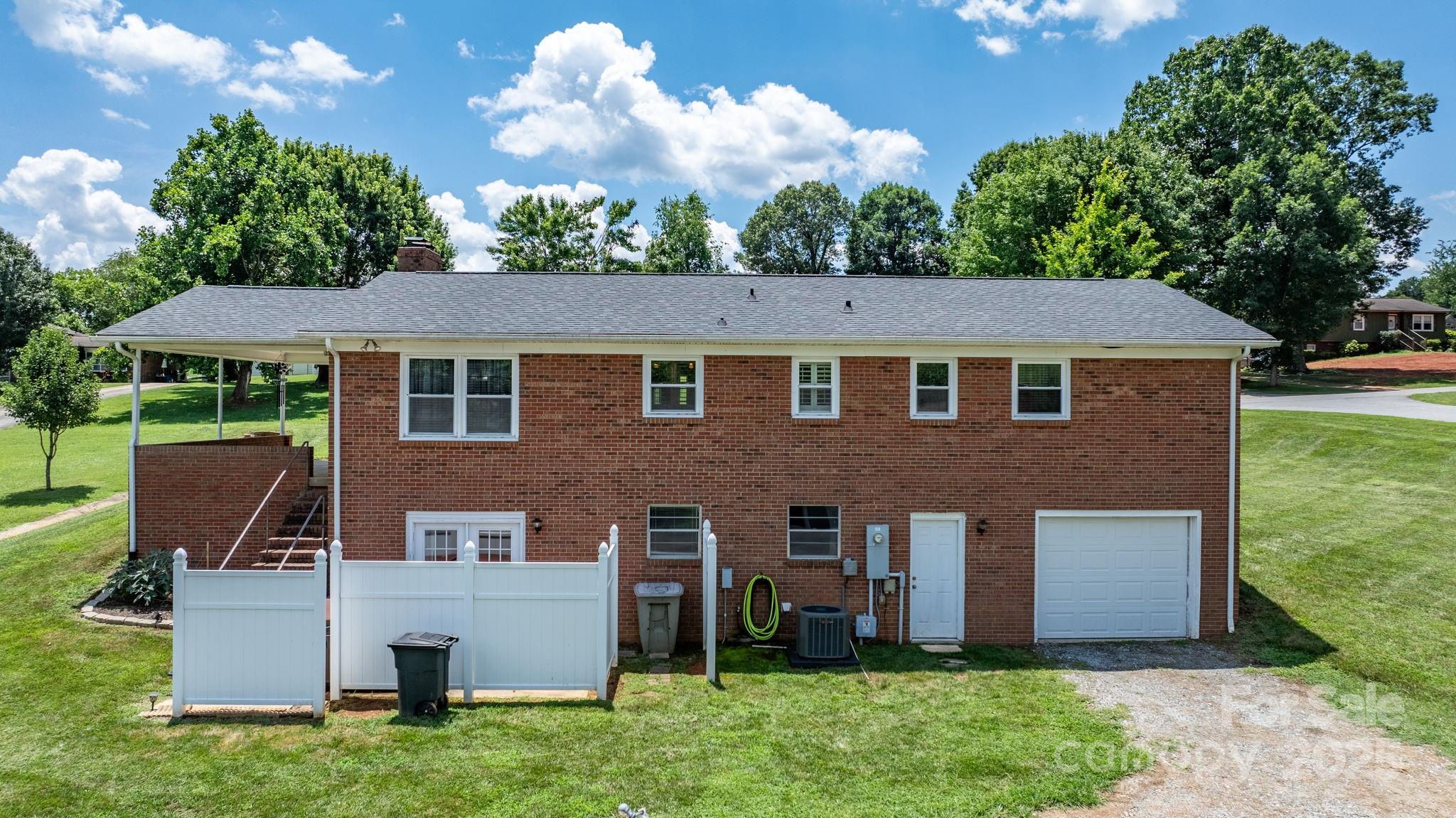 100 Pinecrest Court