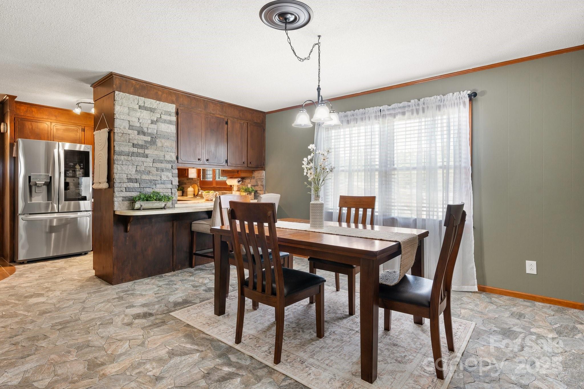 100 Pinecrest Court