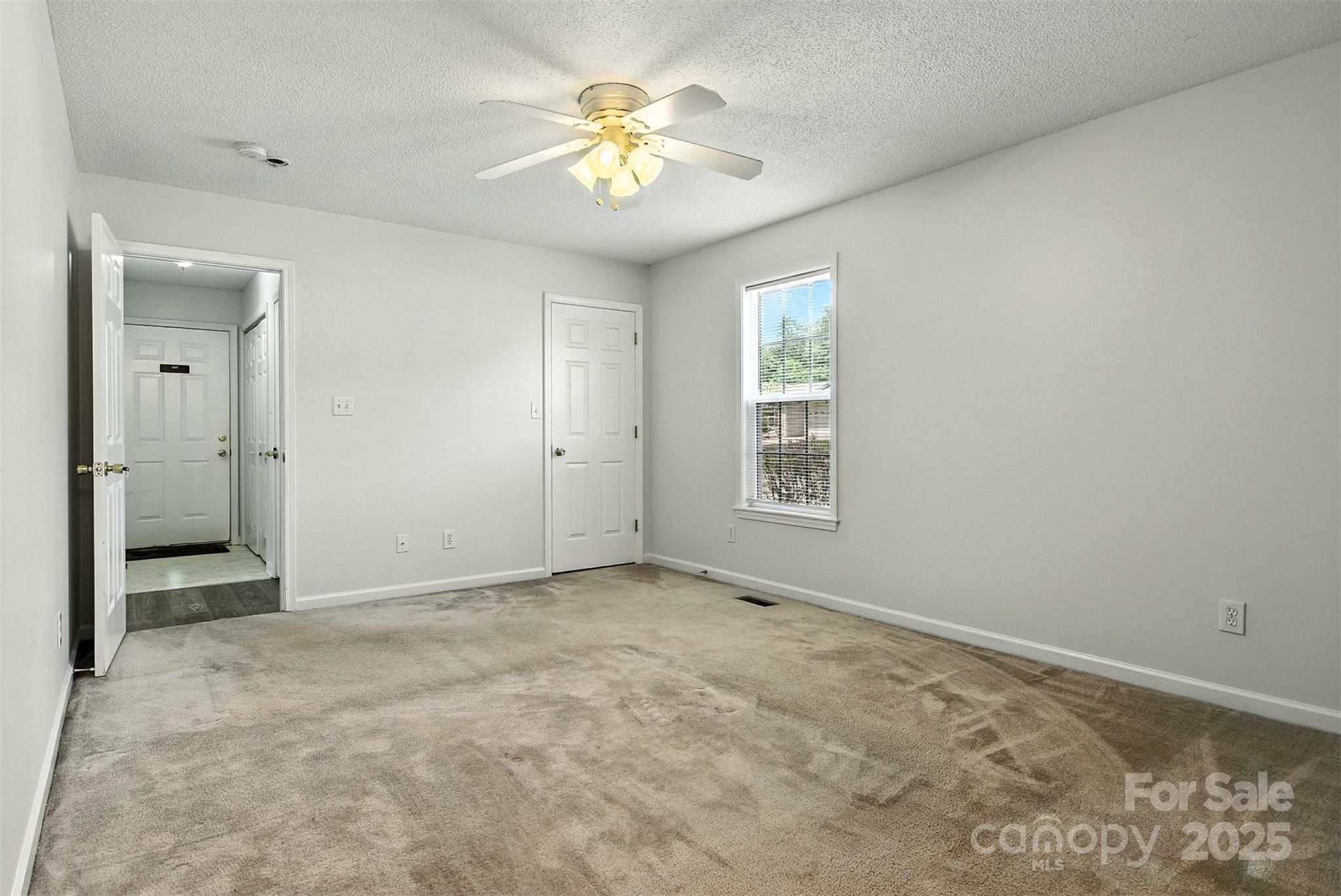 2244 Clearwater Lane