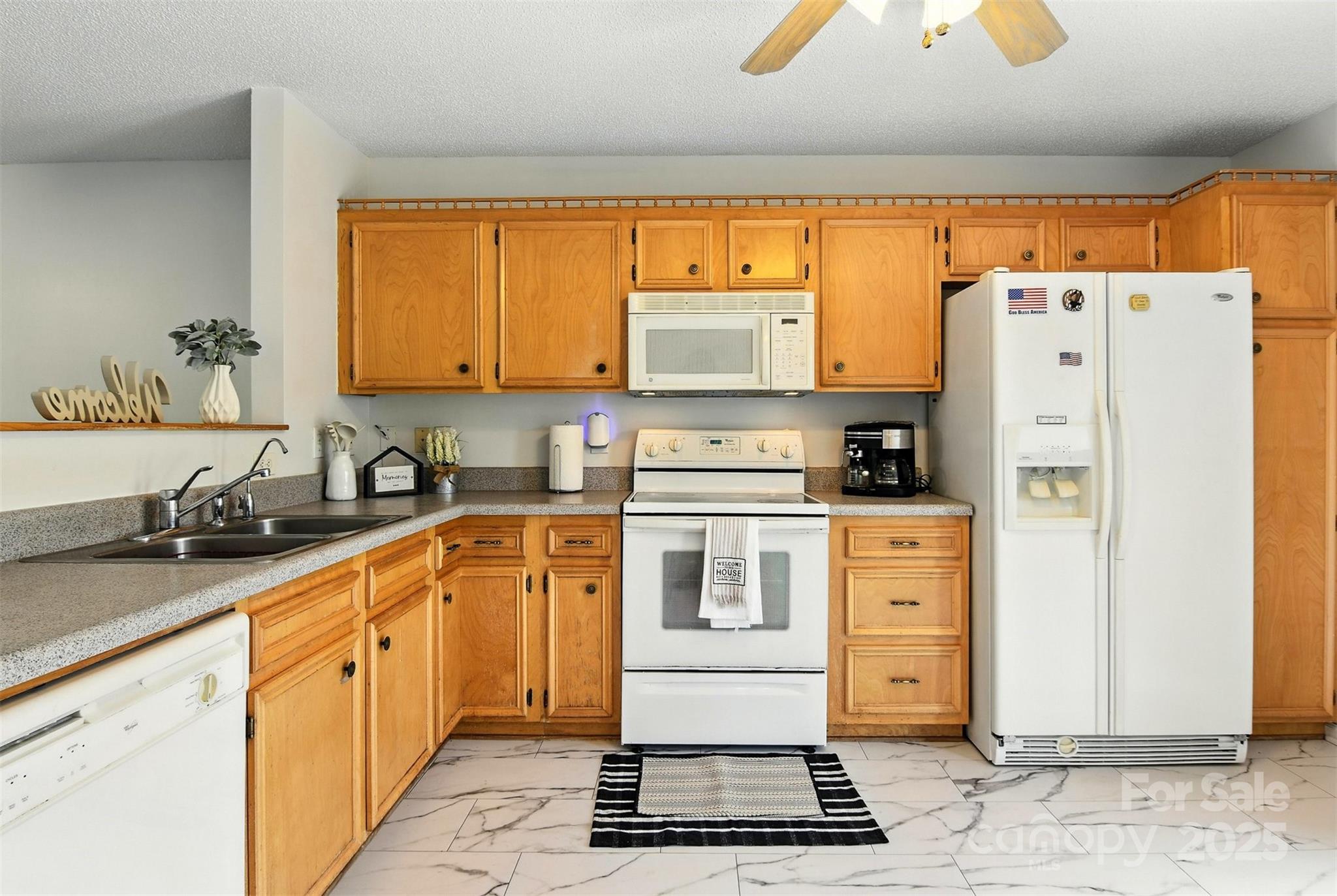 2244 Clearwater Lane