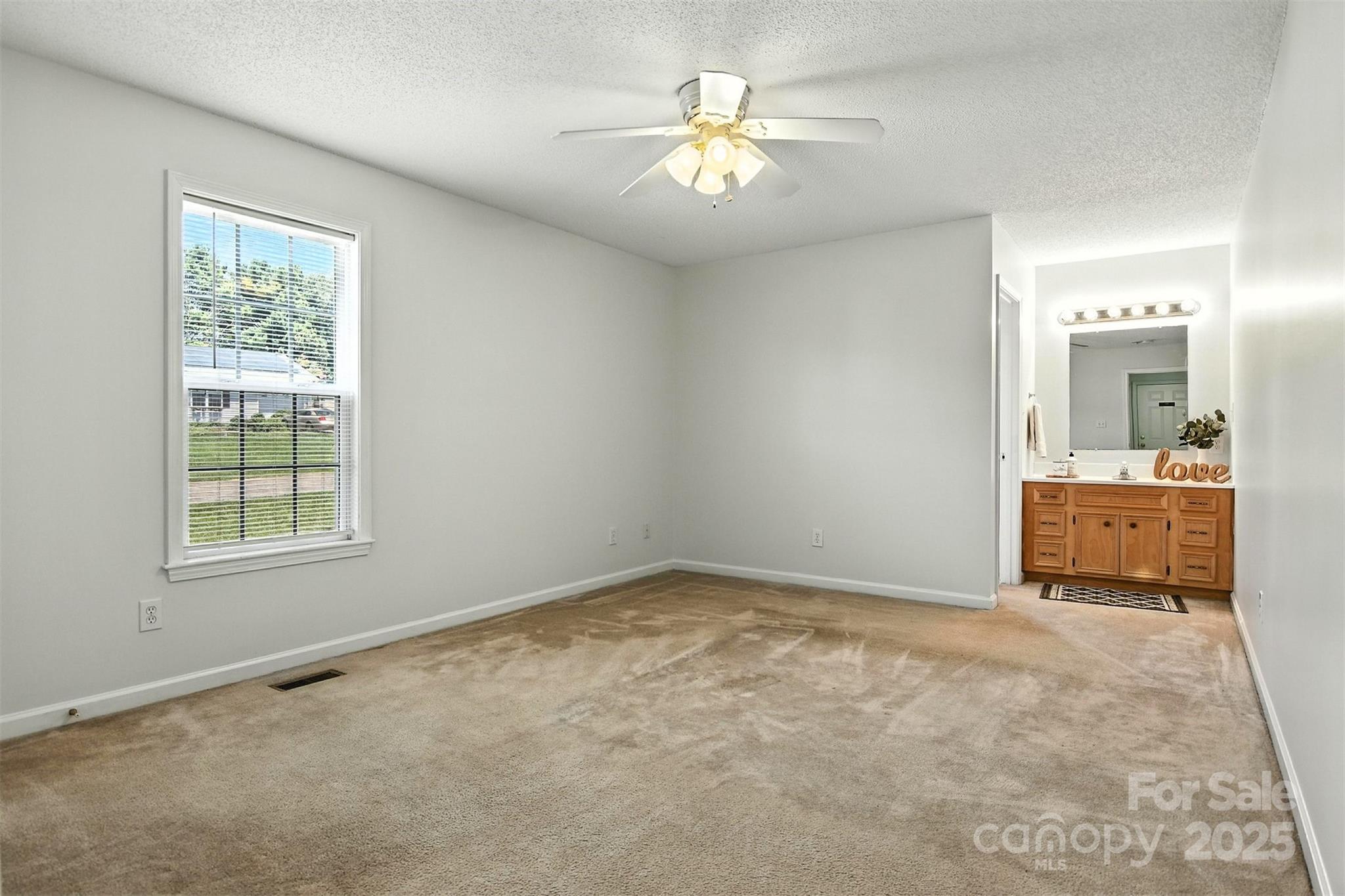 2244 Clearwater Lane