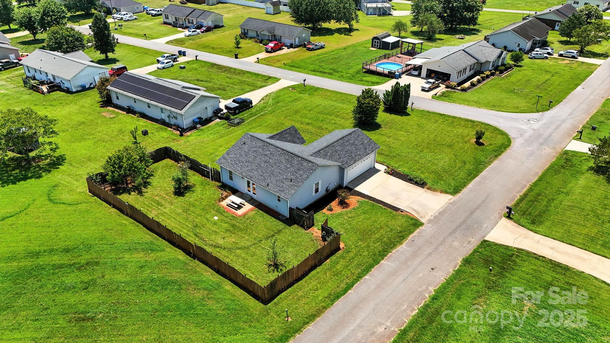2244 Clearwater Lane