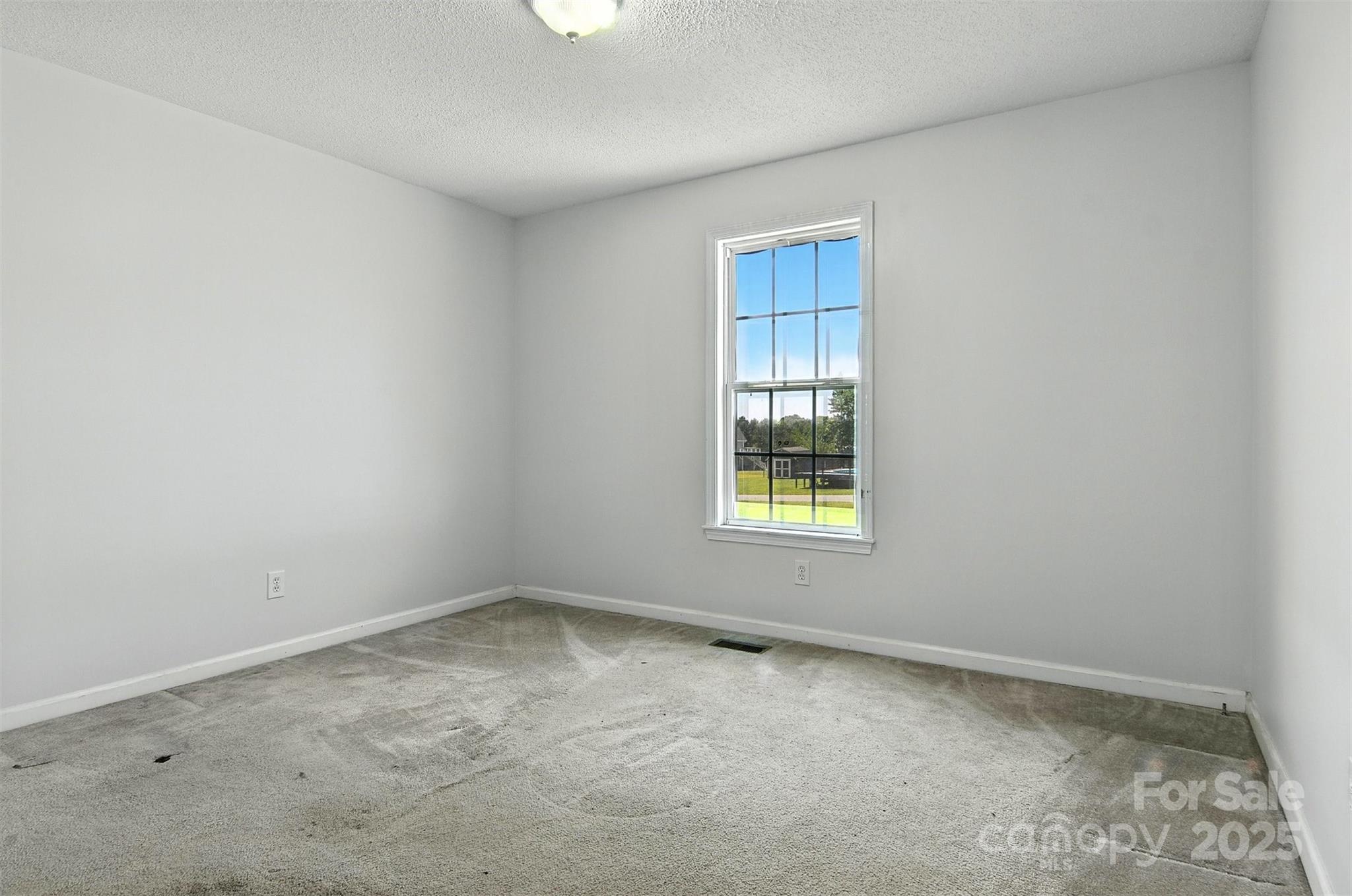 2244 Clearwater Lane