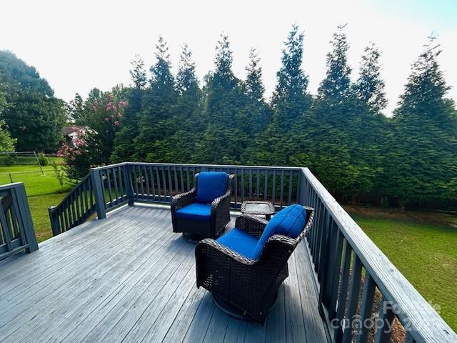 607 6th Street Court NW