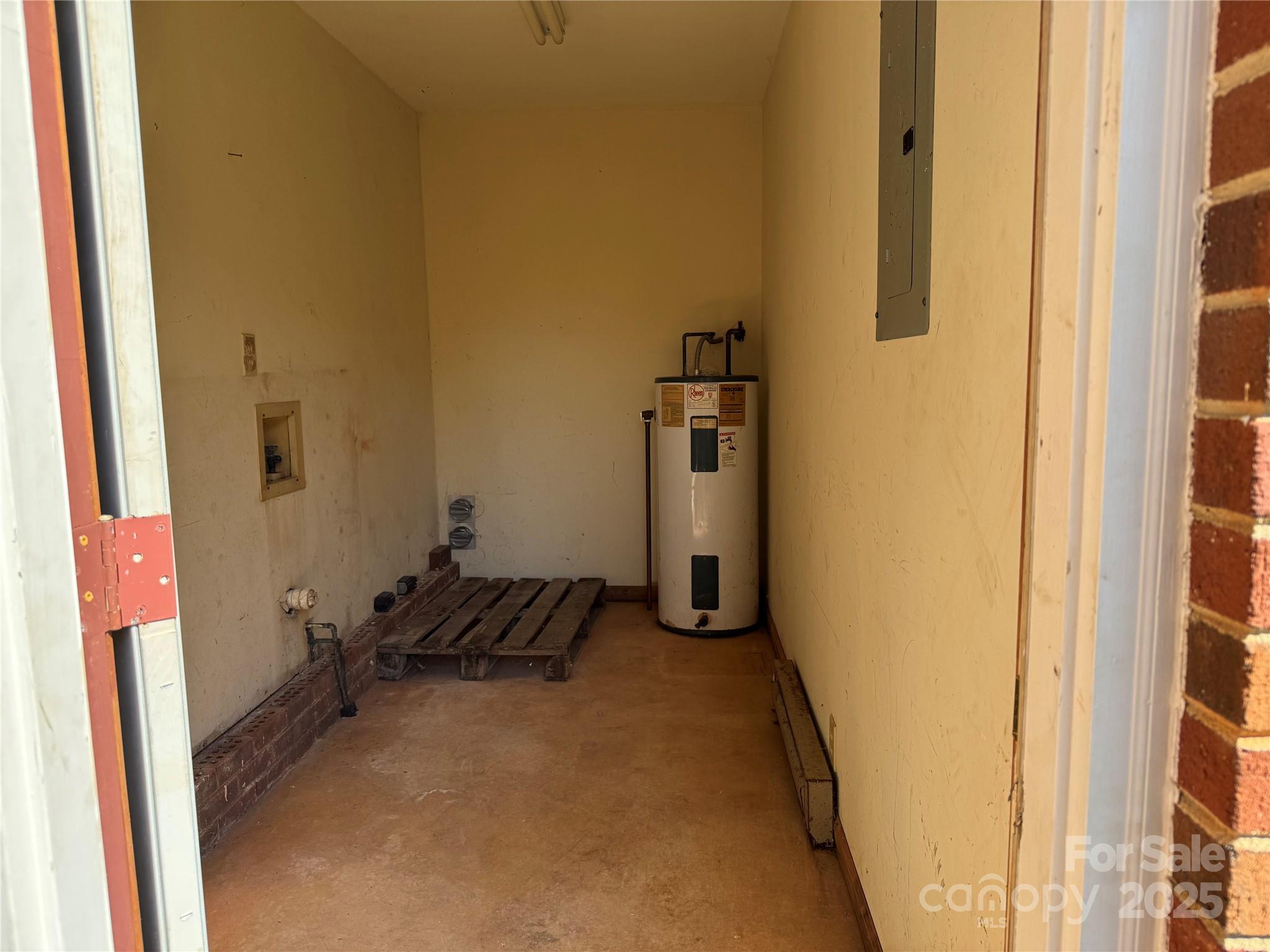 102 Brandywine Drive NE Unit: F1