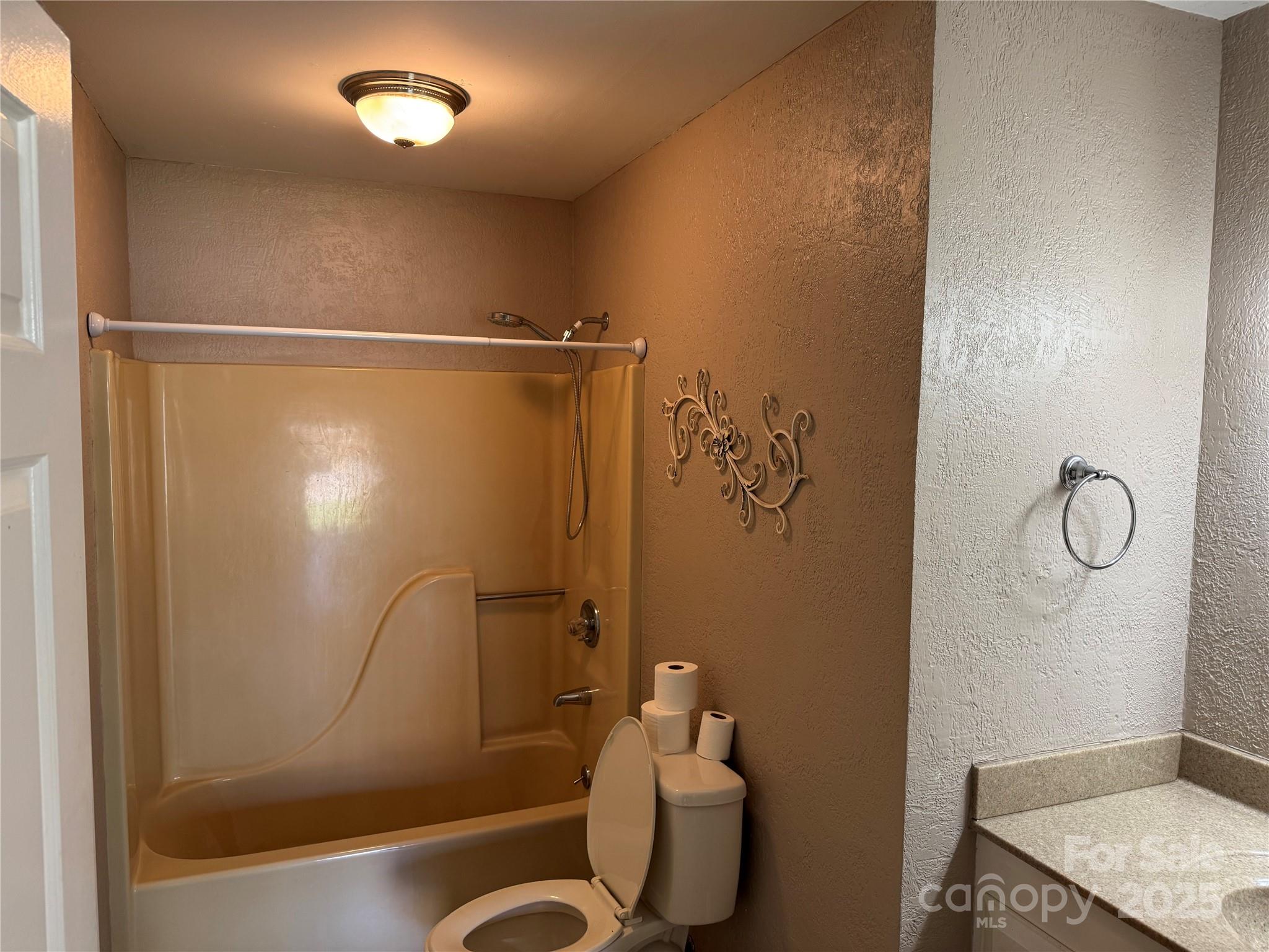 102 Brandywine Drive NE Unit: F1