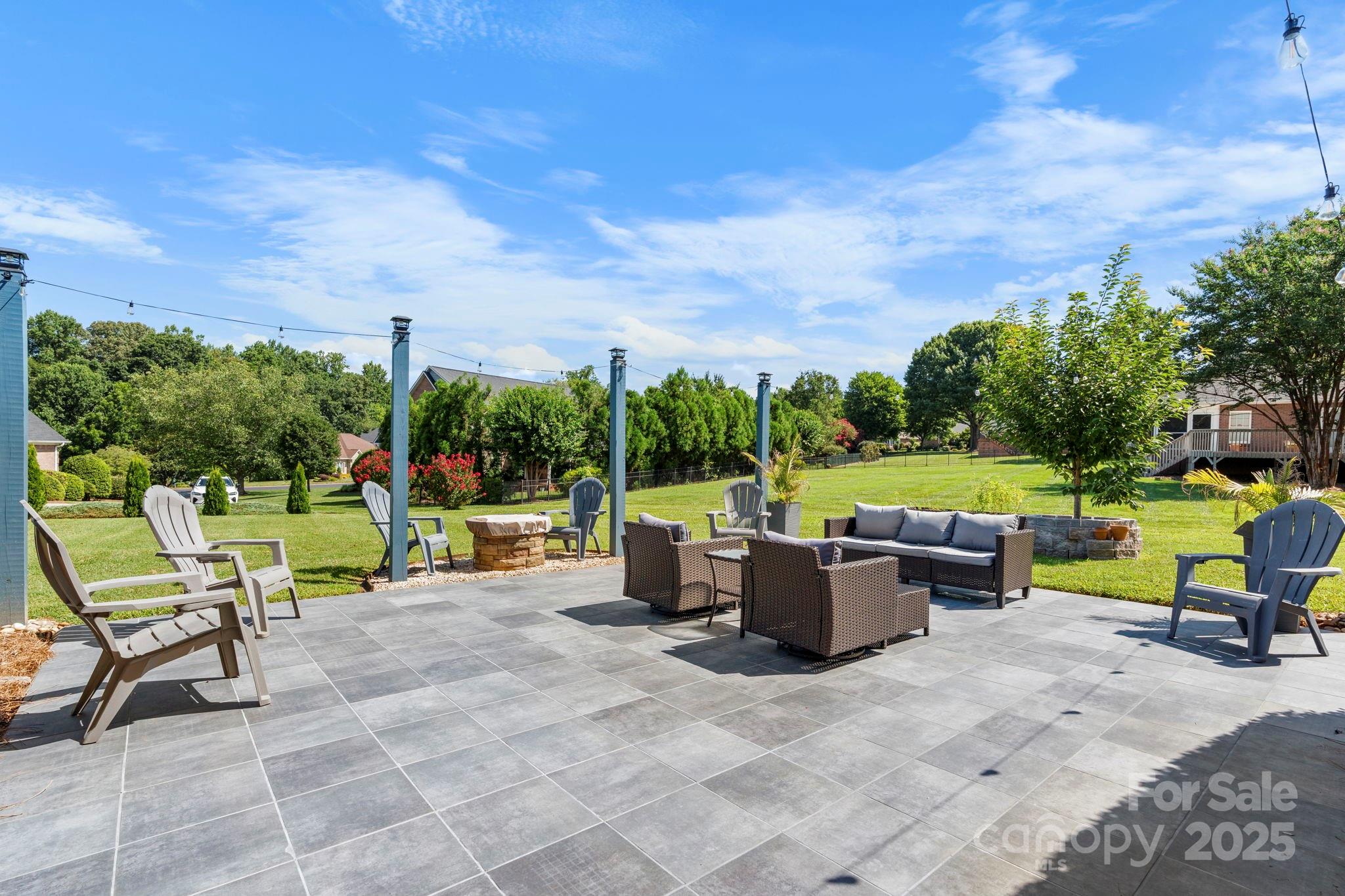 2774 Palmer Drive NE