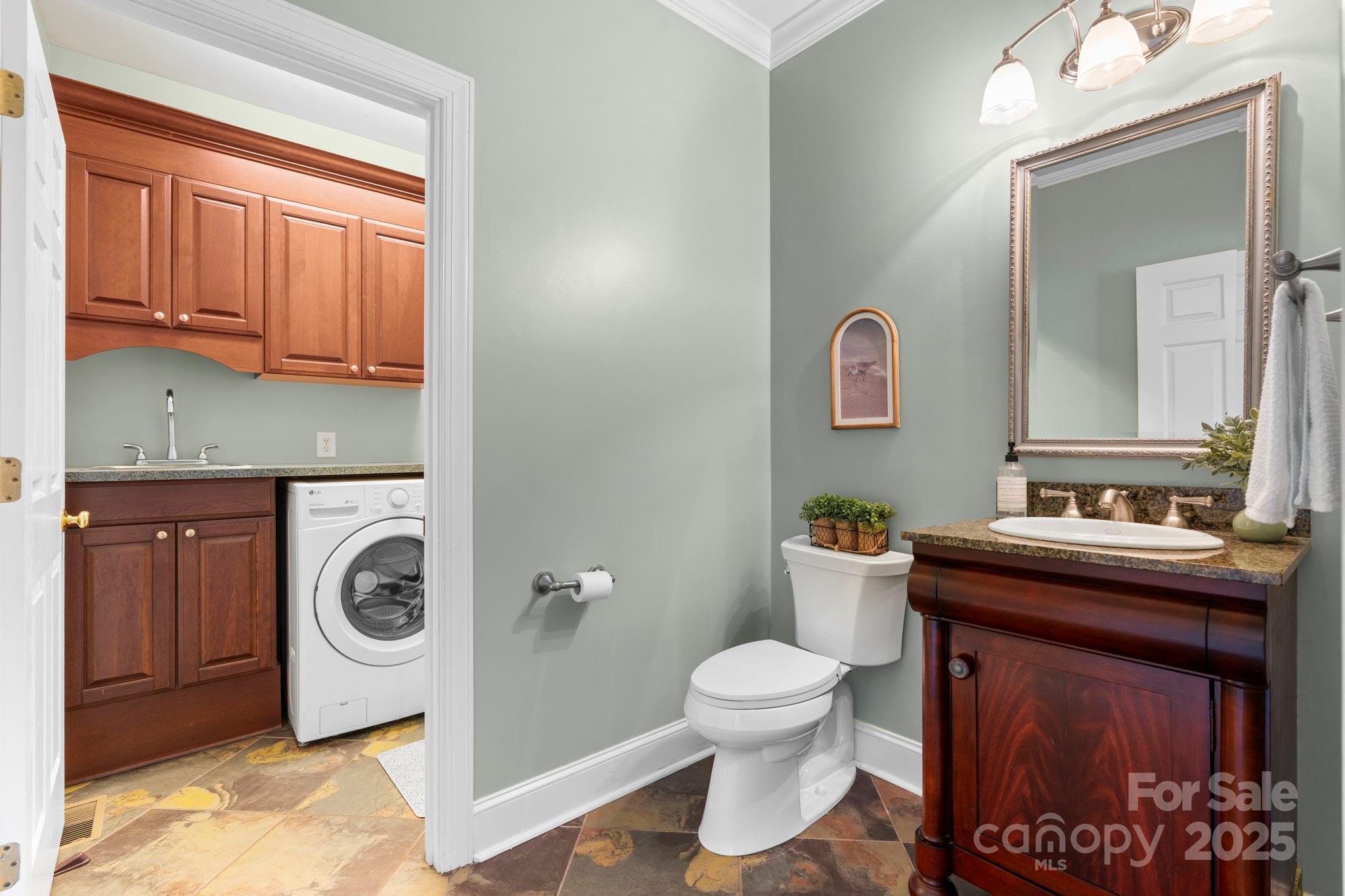 2774 Palmer Drive NE