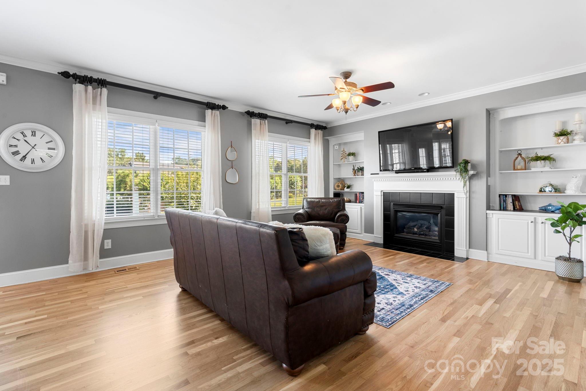 2774 Palmer Drive NE