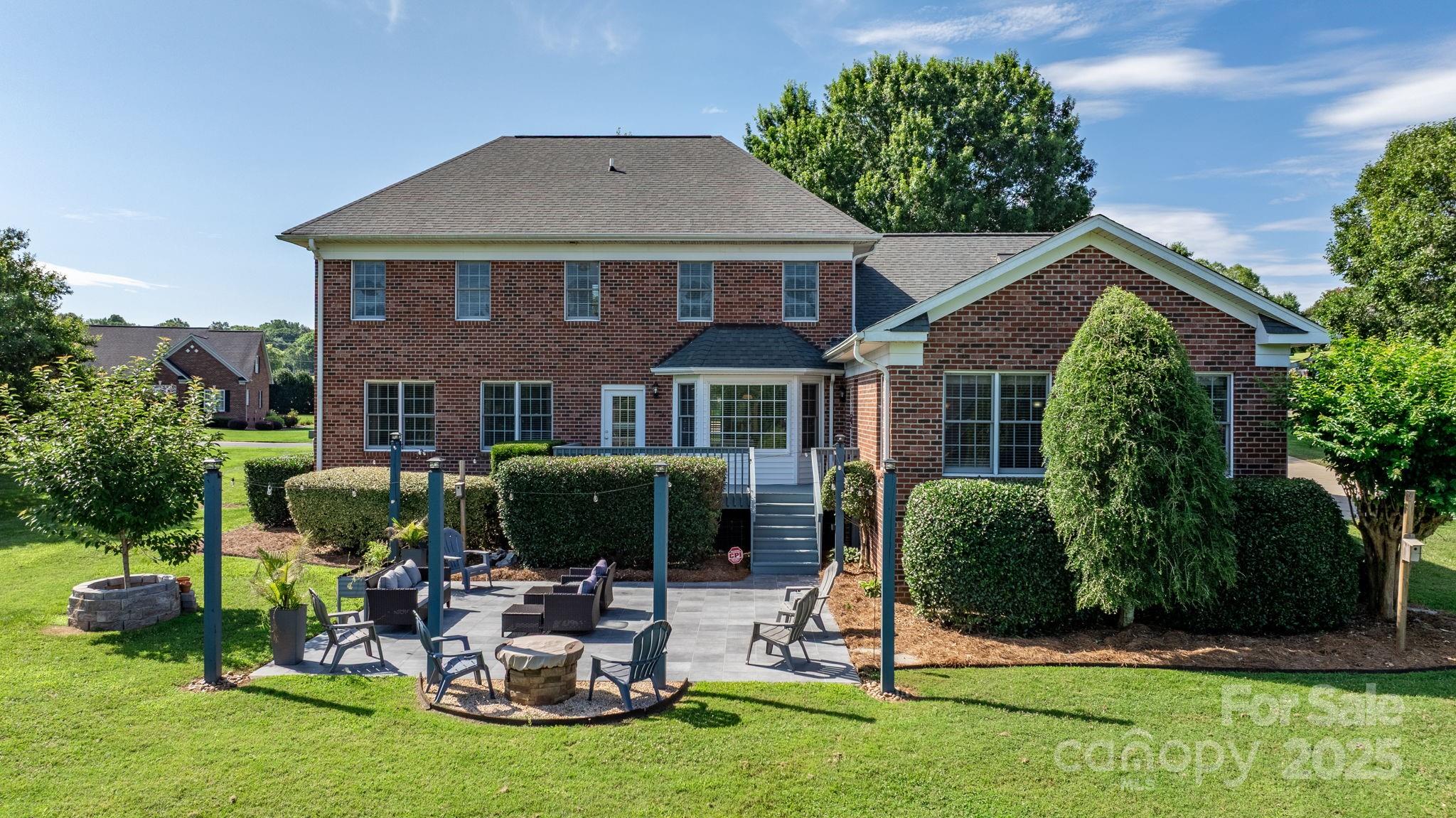 2774 Palmer Drive NE