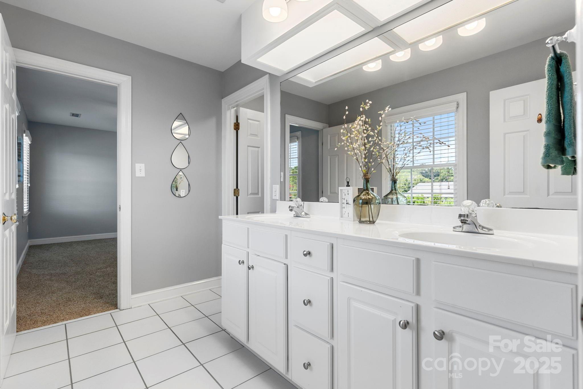 2774 Palmer Drive NE