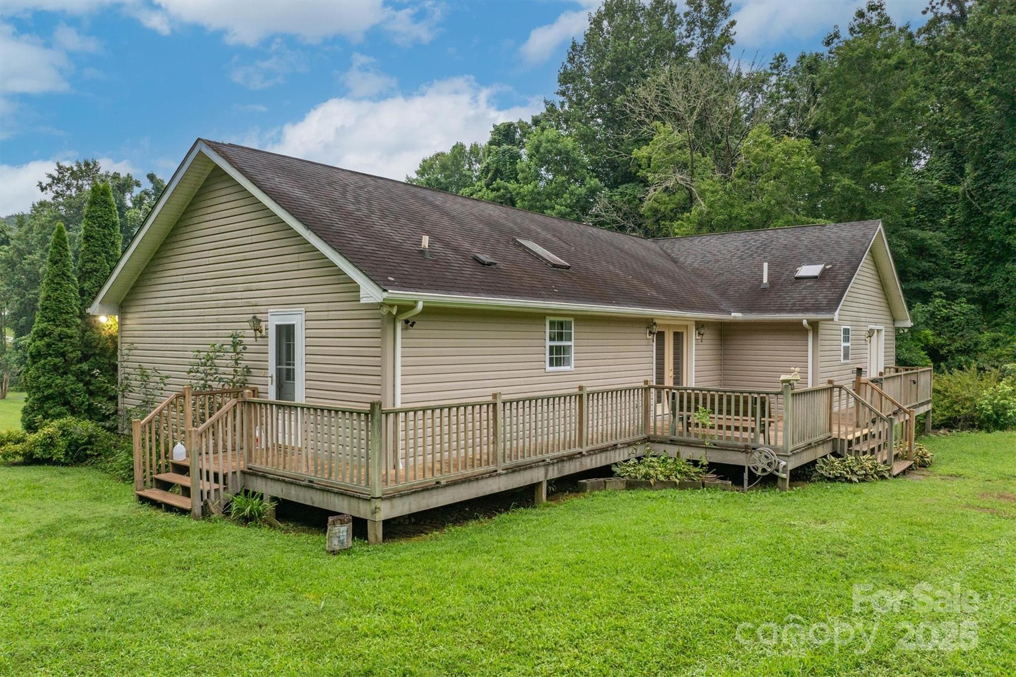 1477 Taylorsville Road SE