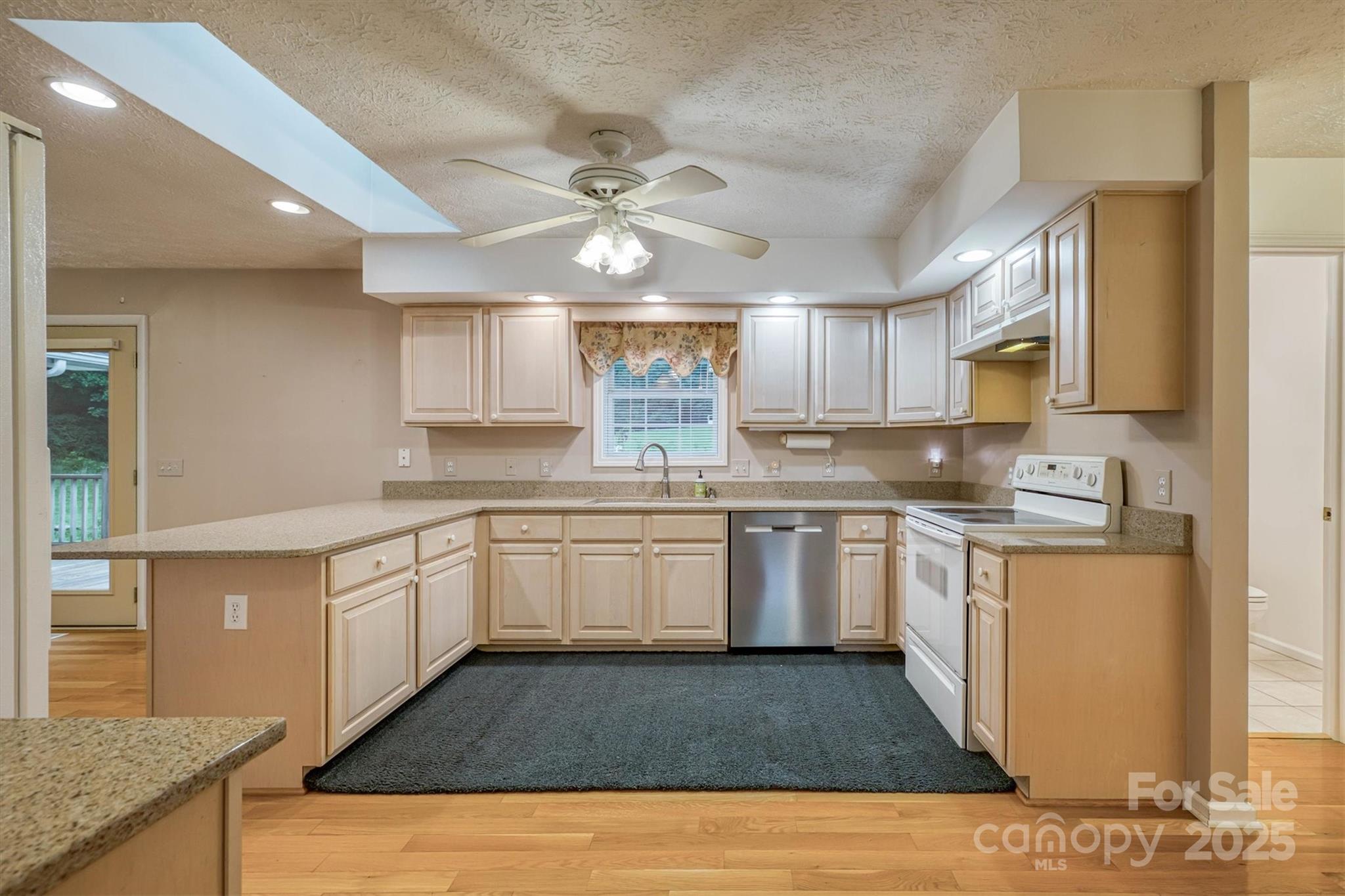 1477 Taylorsville Road SE