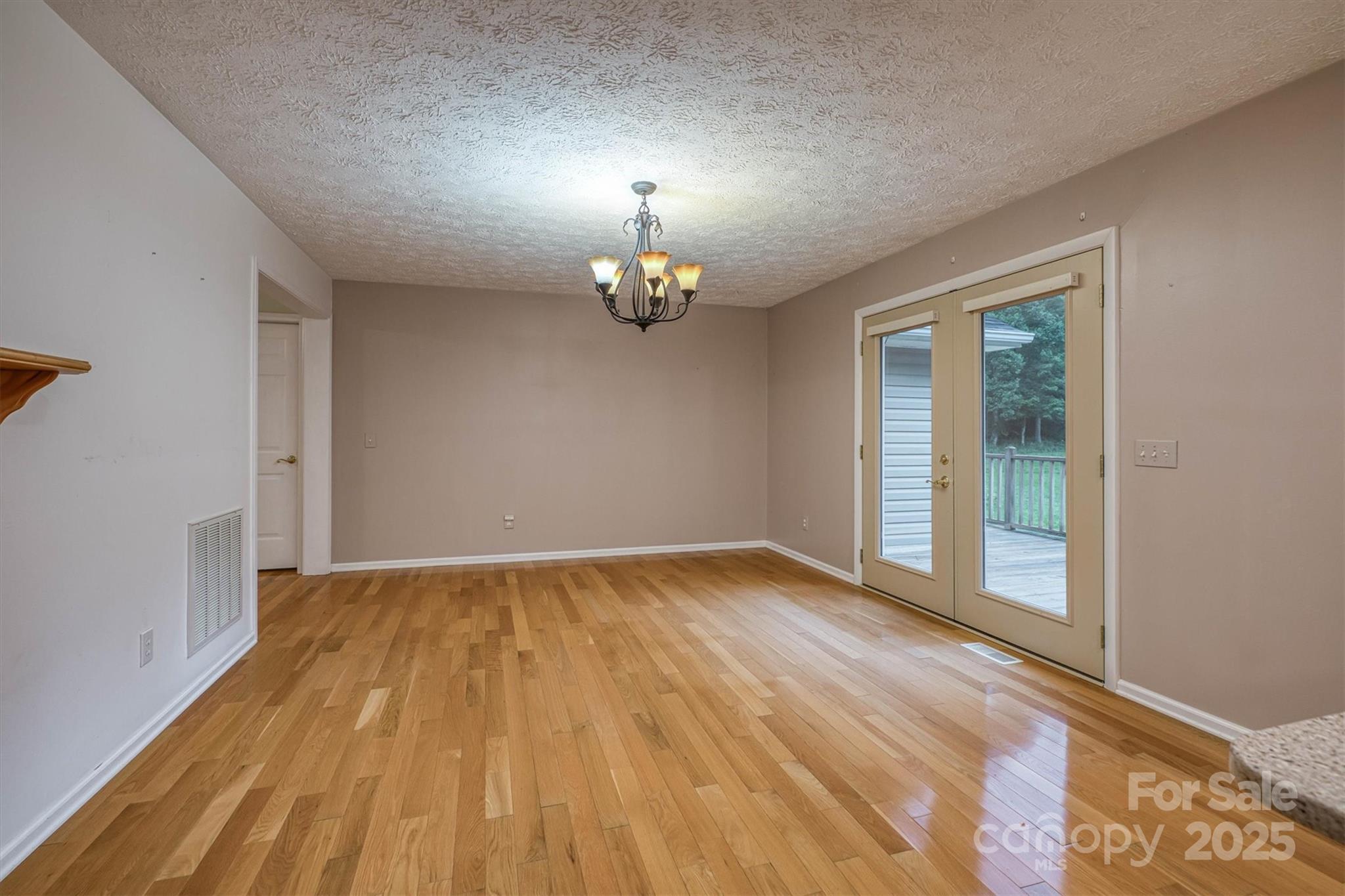 1477 Taylorsville Road SE