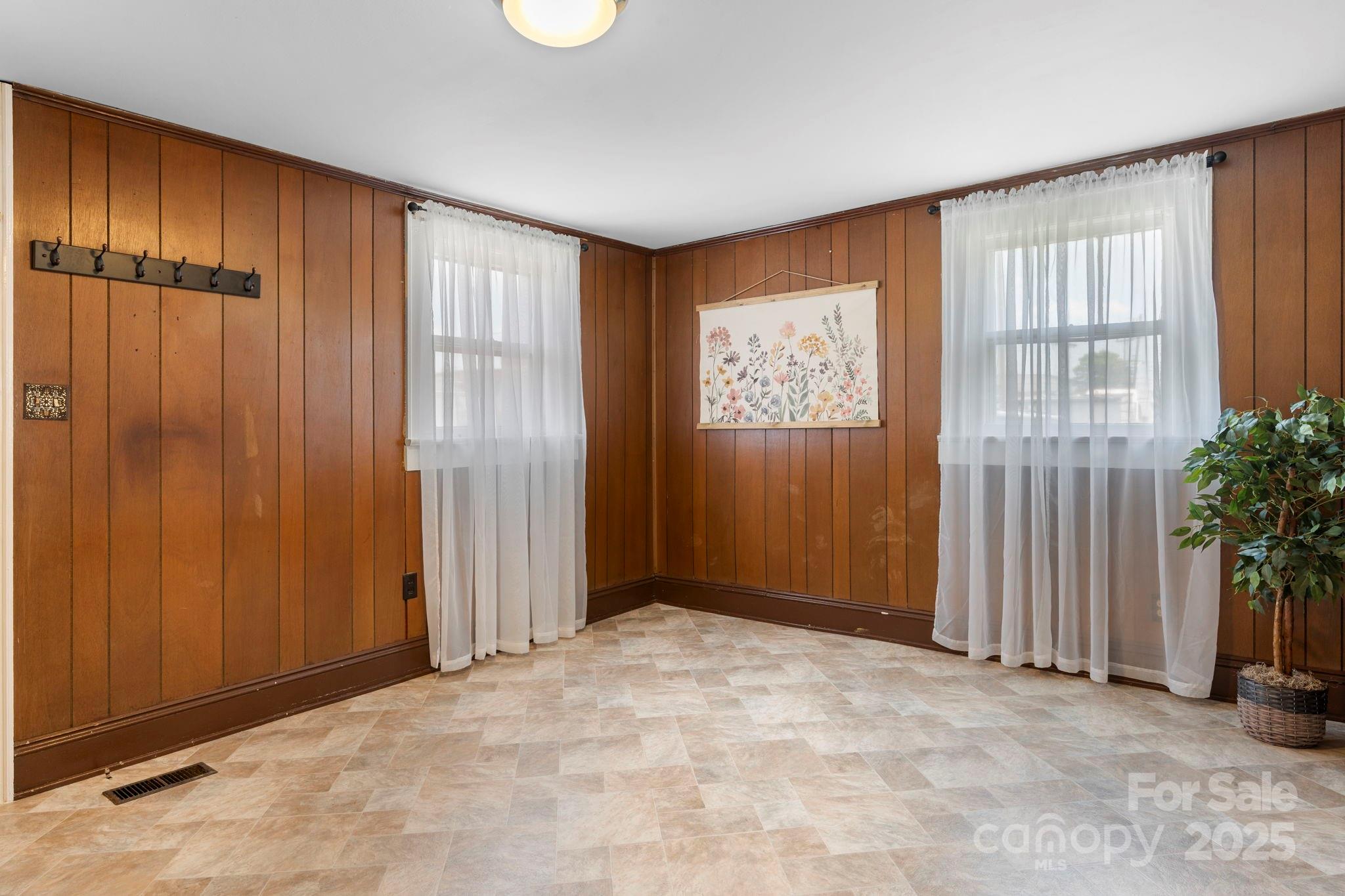 71 14th Street SE
