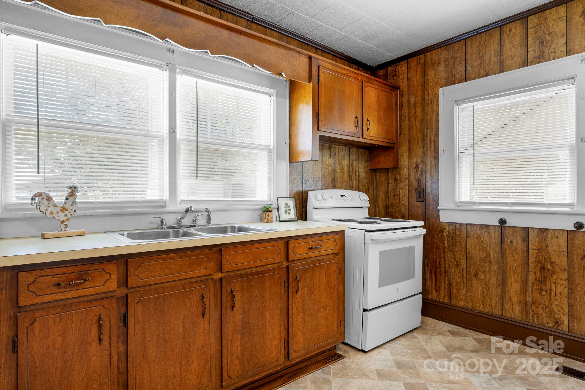 71 14th Street SE