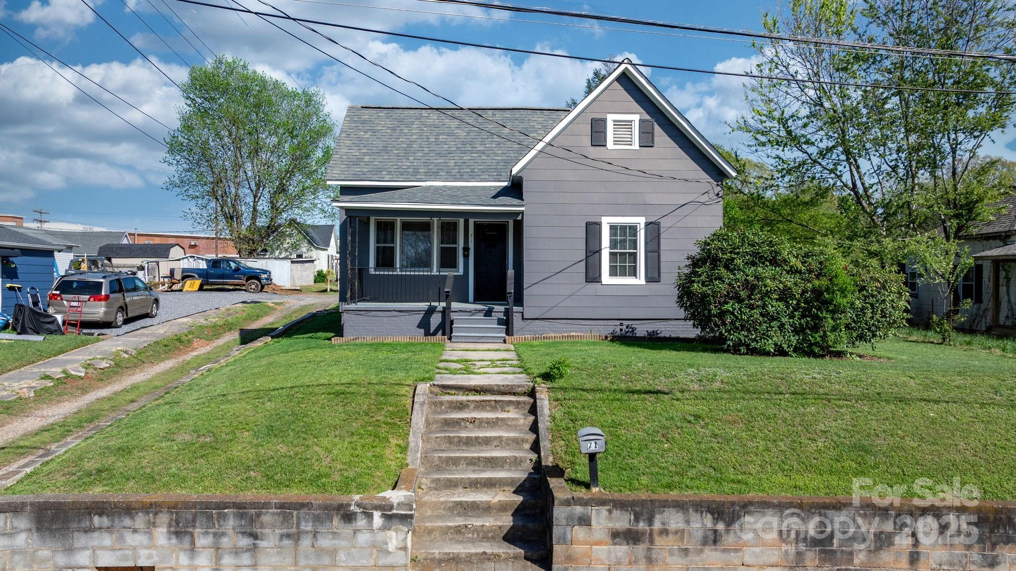 71 14th Street SE