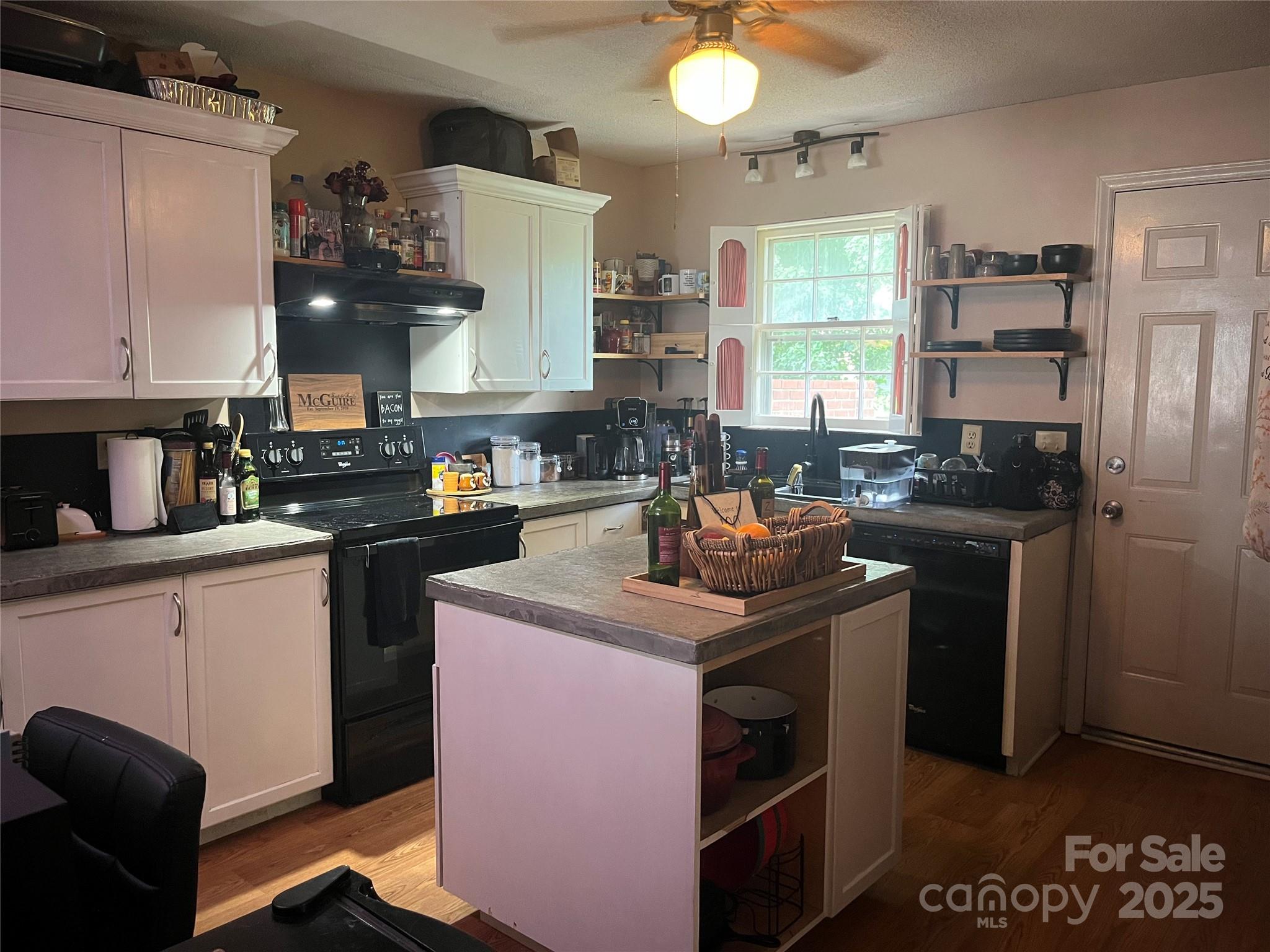 525 12th Street SW Unit: 5