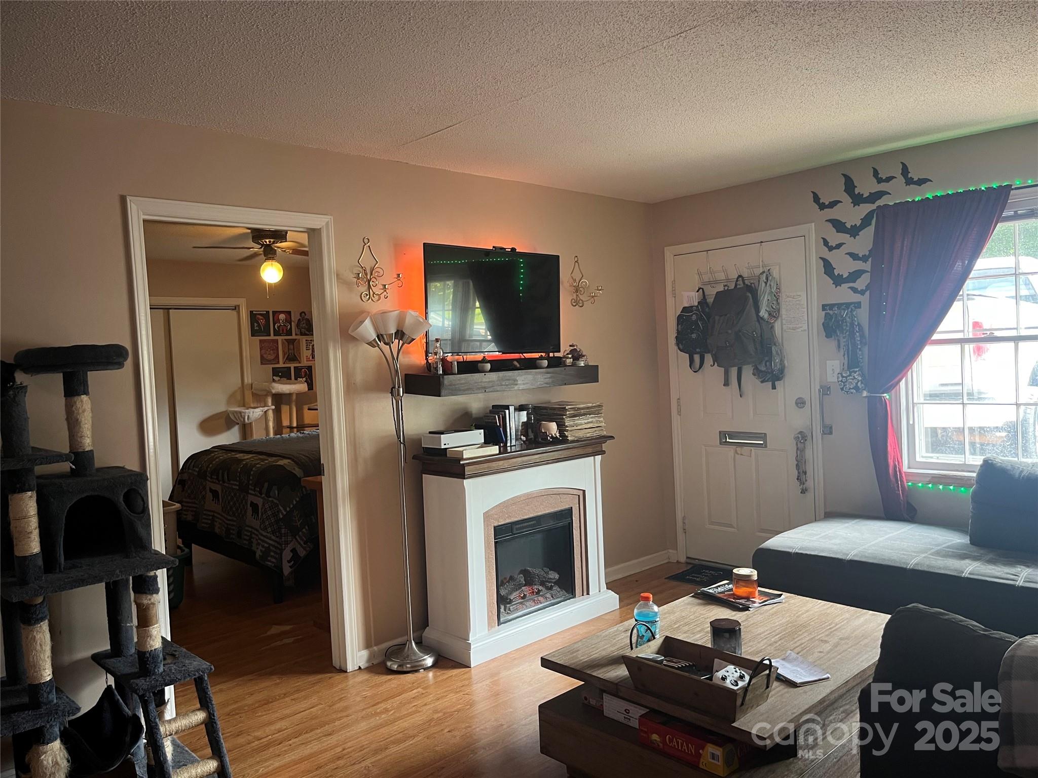 525 12th Street SW Unit: 5