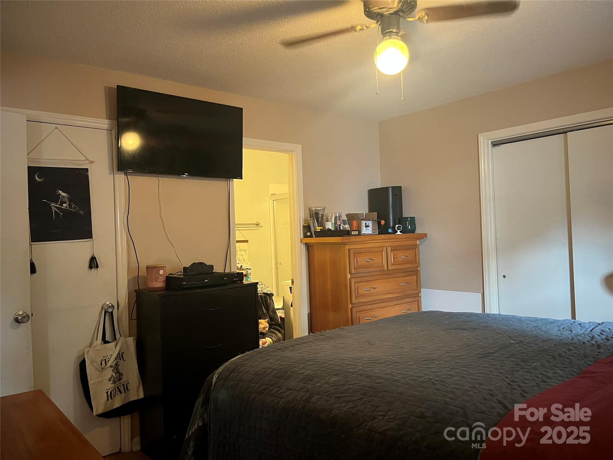 525 12th Street SW Unit: 5