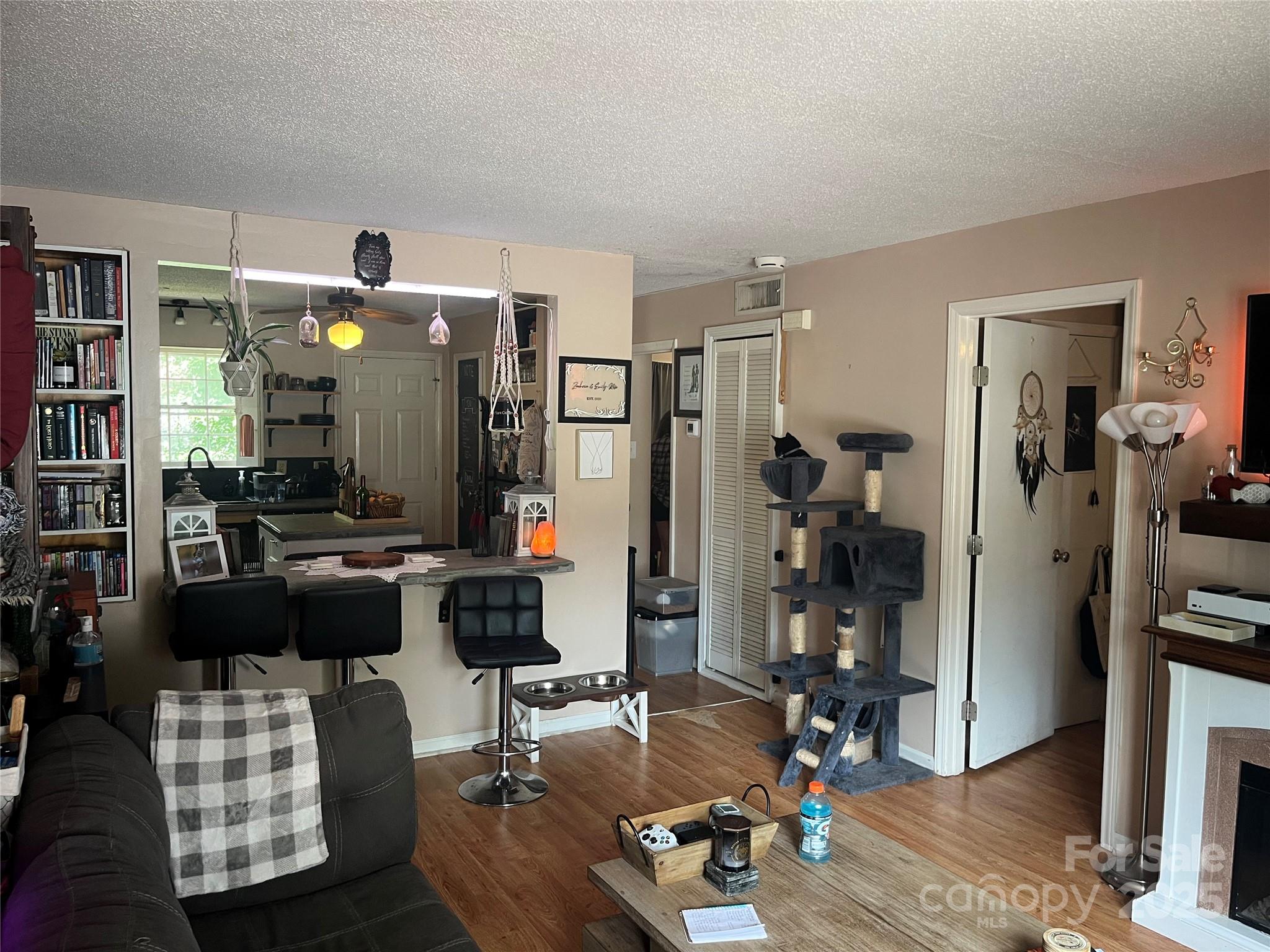 525 12th Street SW Unit: 5