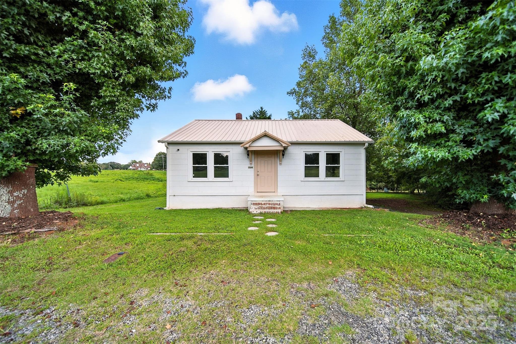 2541 W NC 10 Highway