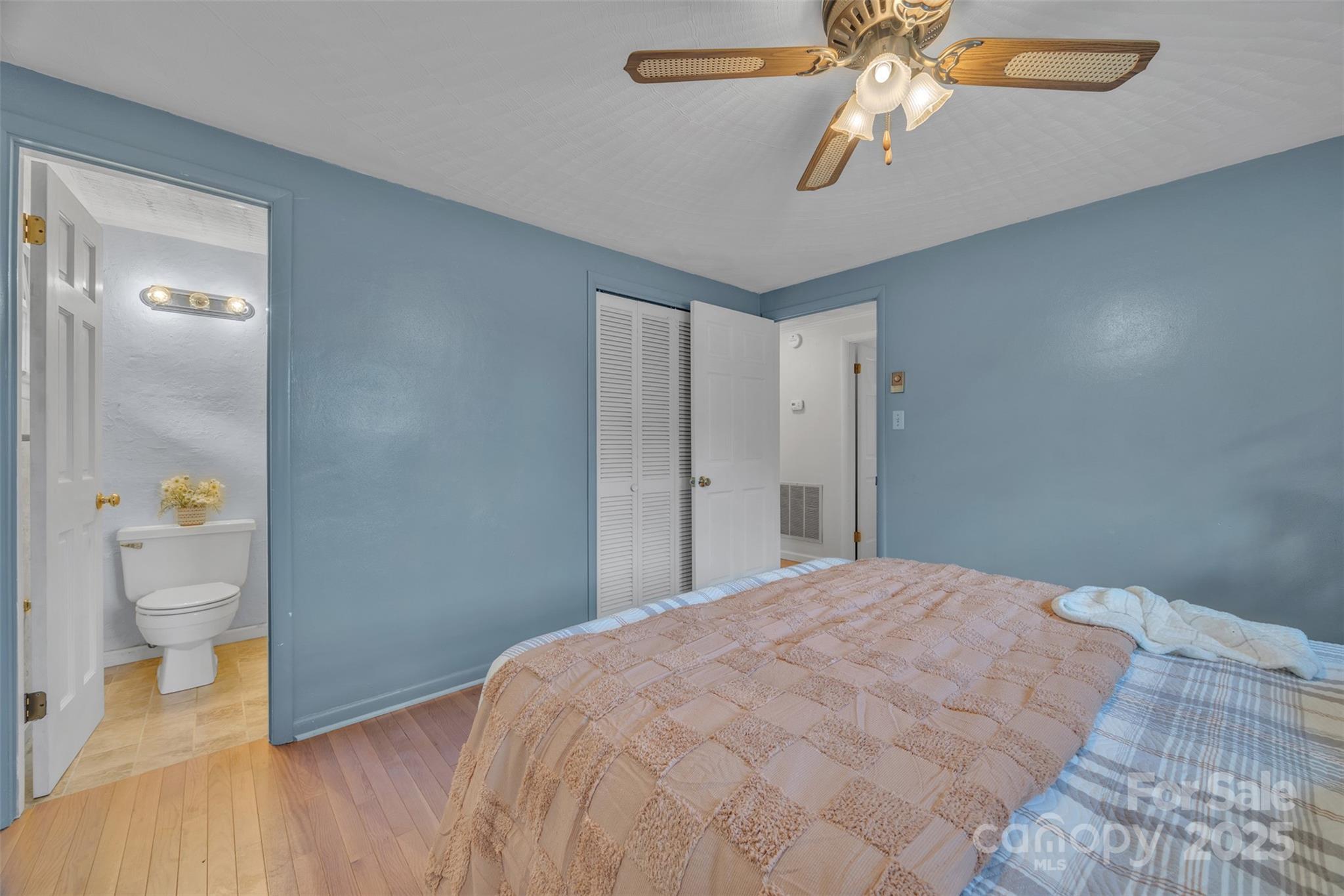 76 Eastview Court NW