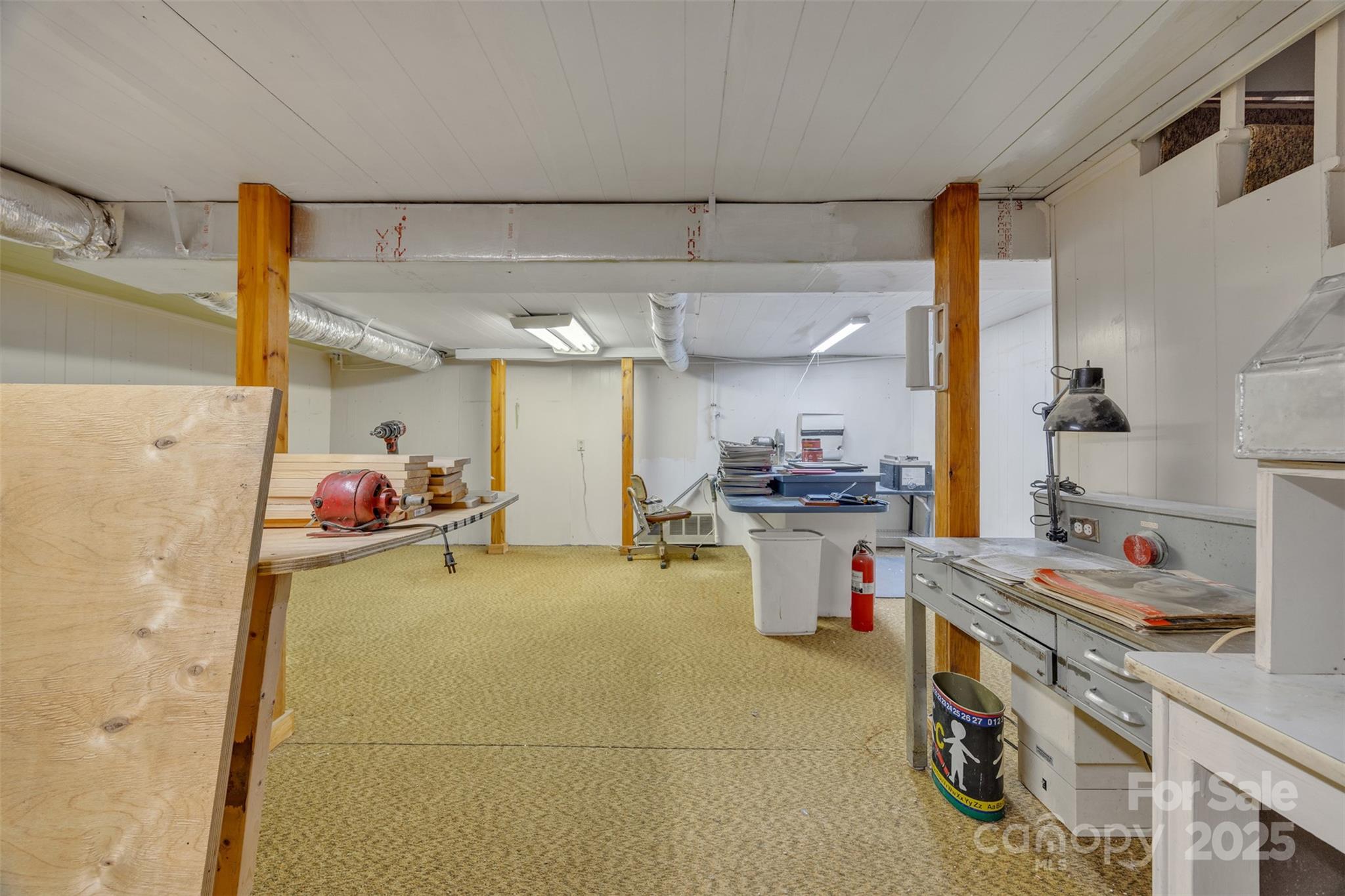 76 Eastview Court NW