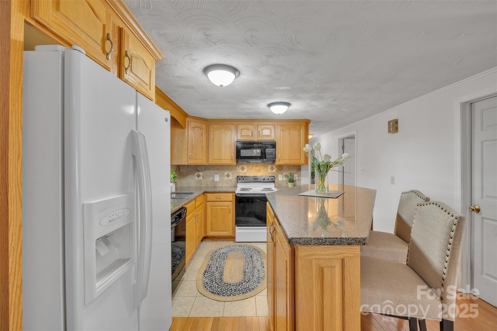 76 Eastview Court NW