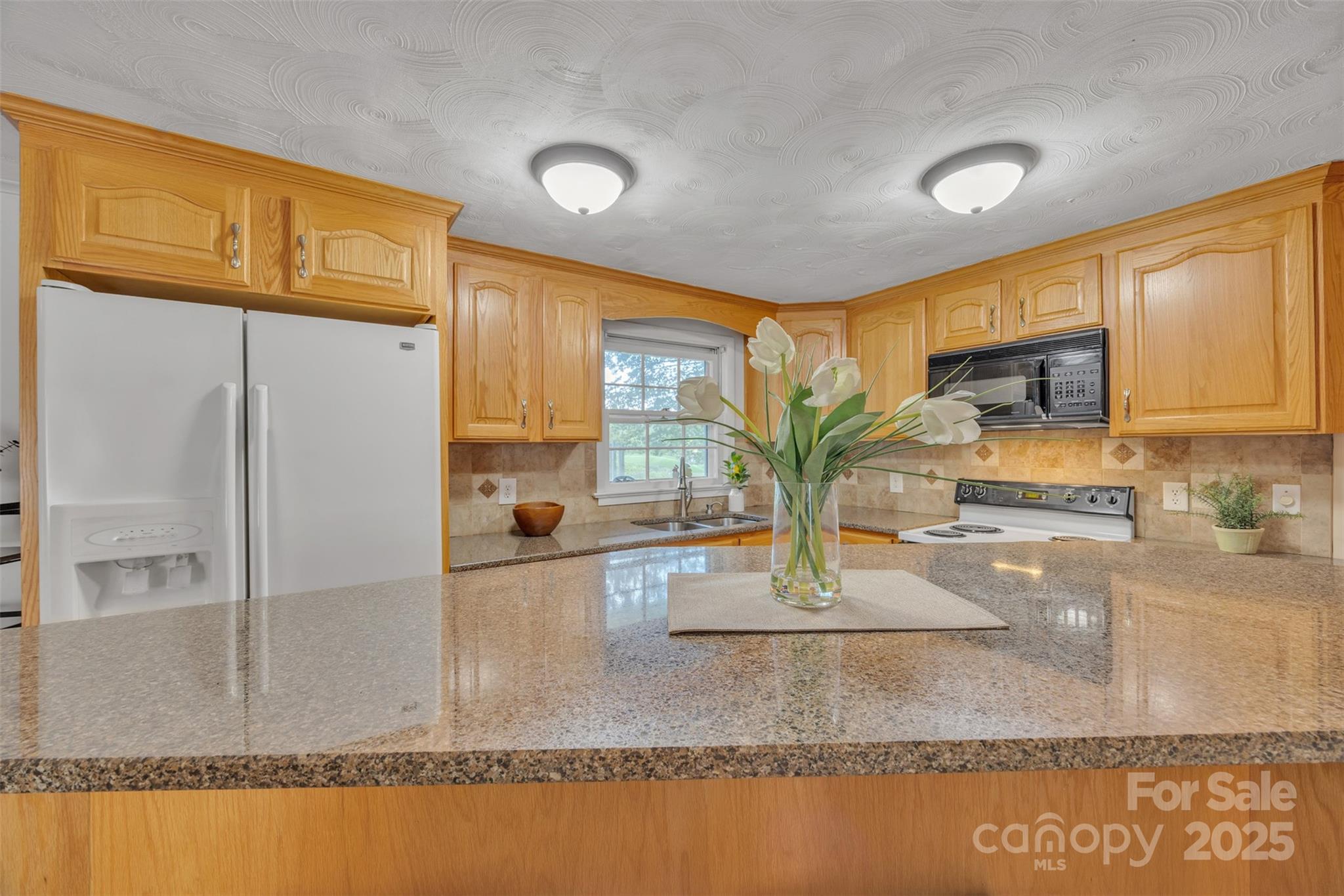 76 Eastview Court NW