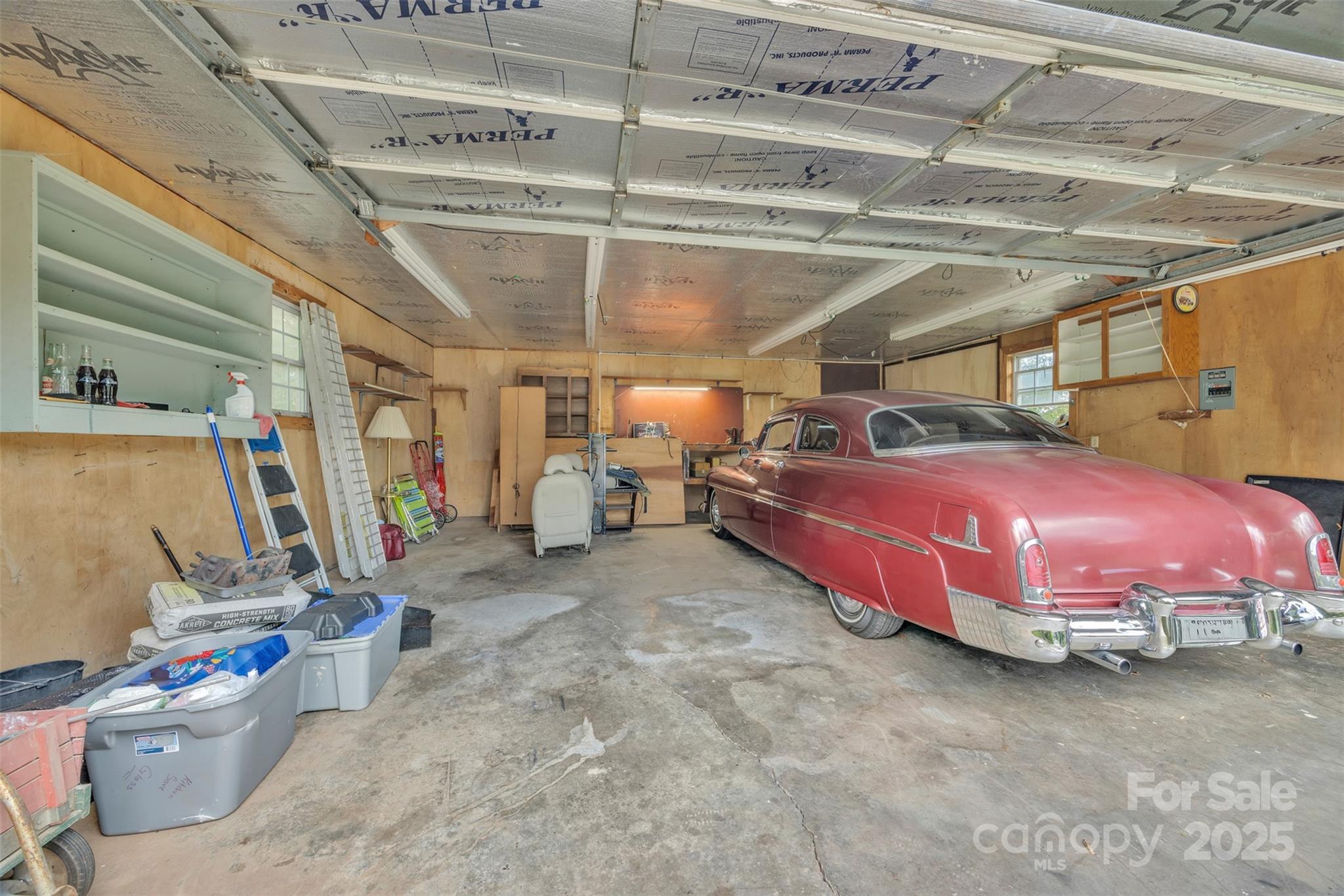 76 Eastview Court NW