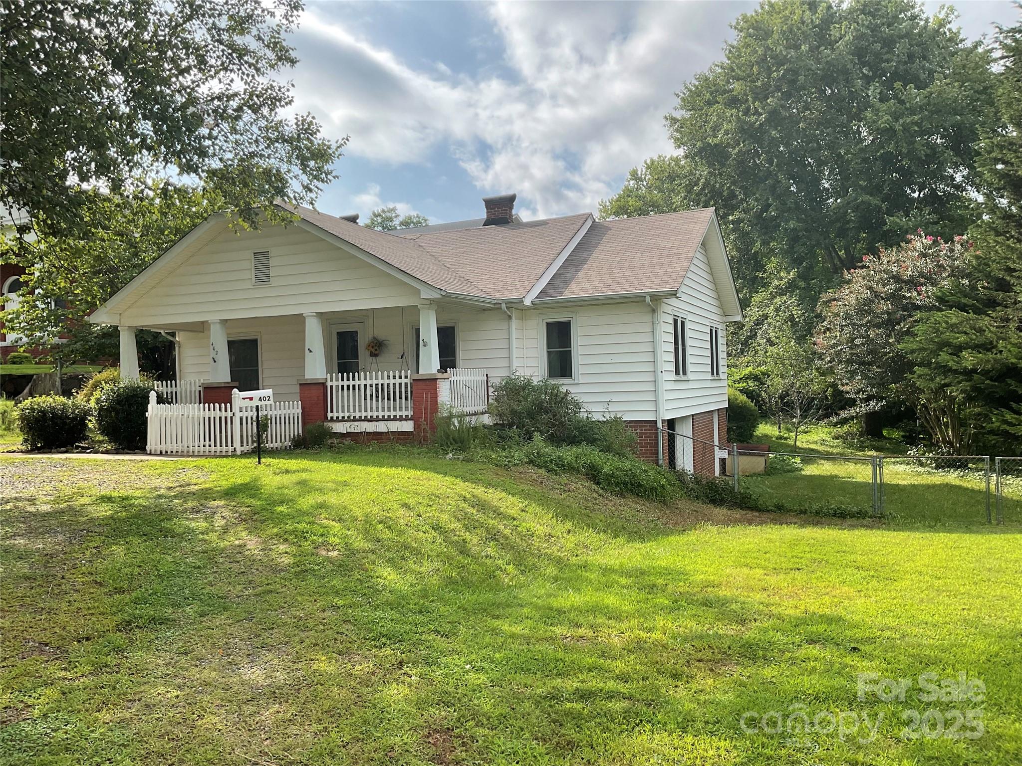 402 Connelly Springs Road SW