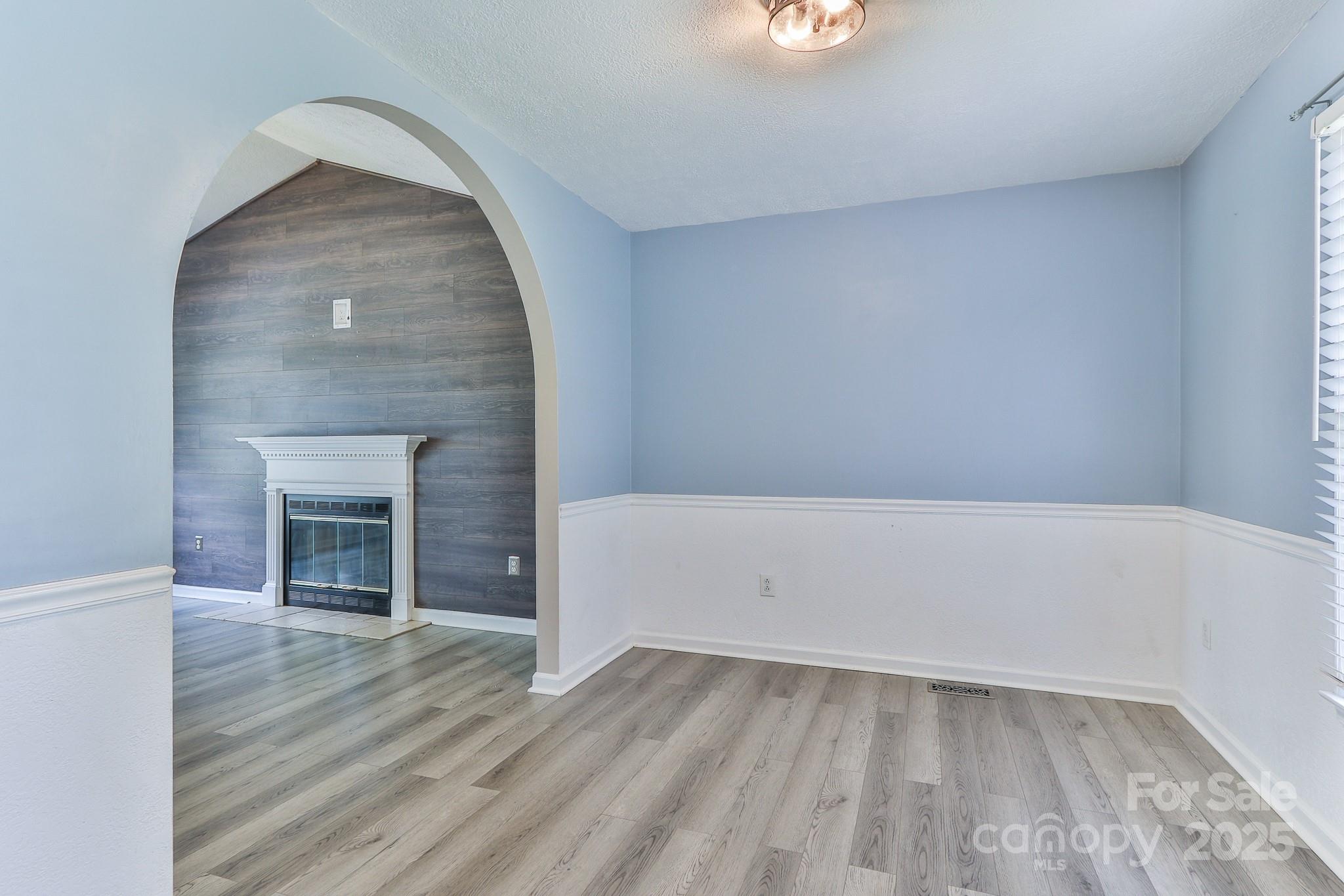 1160 Mulberry Lane