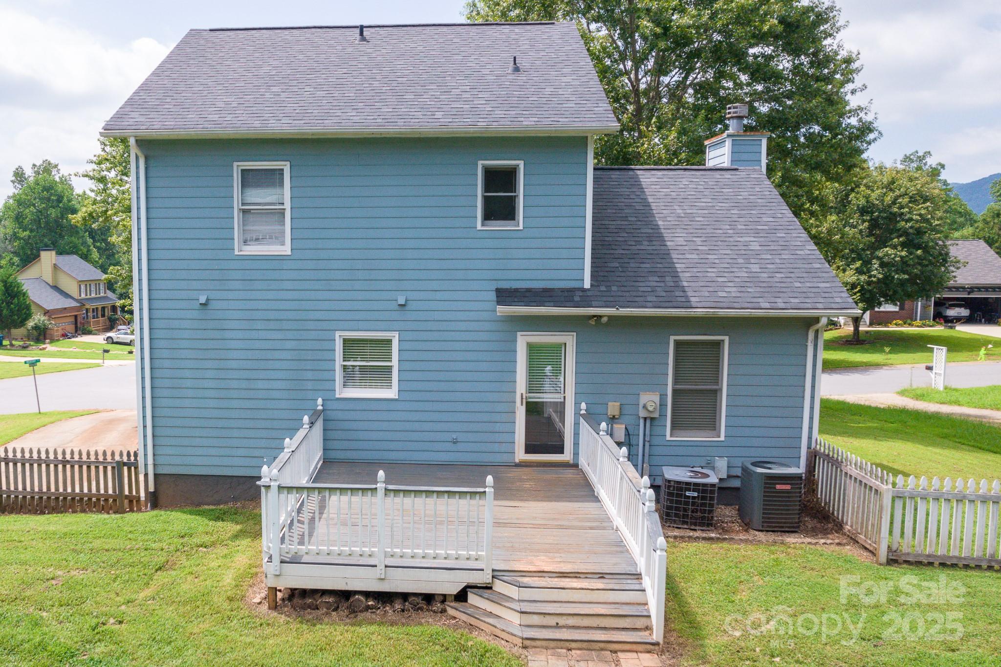 1160 Mulberry Lane