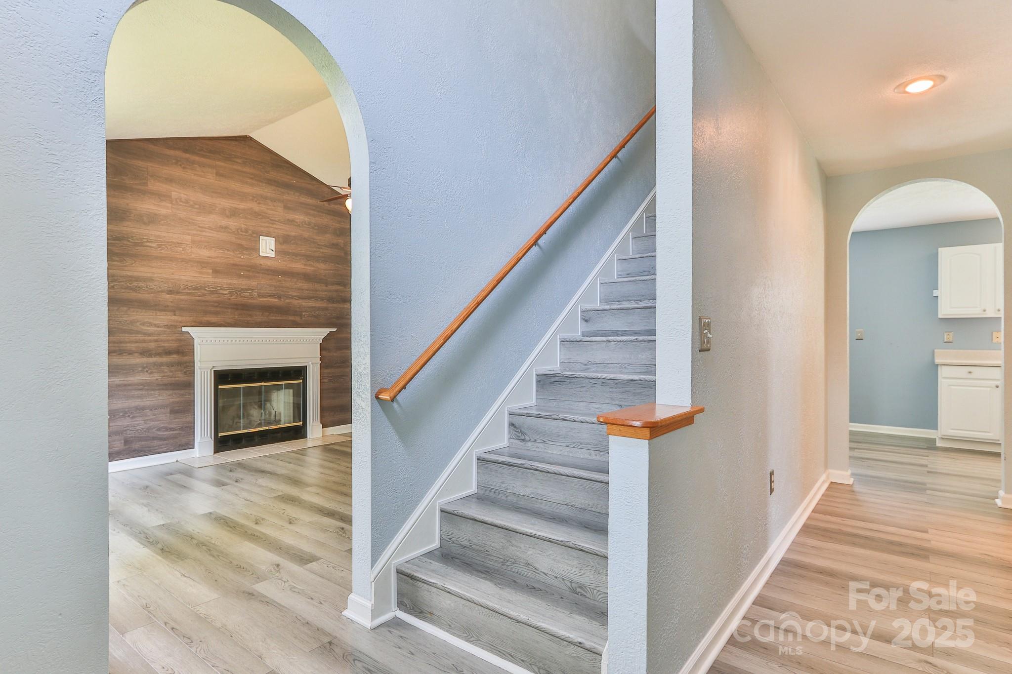 1160 Mulberry Lane