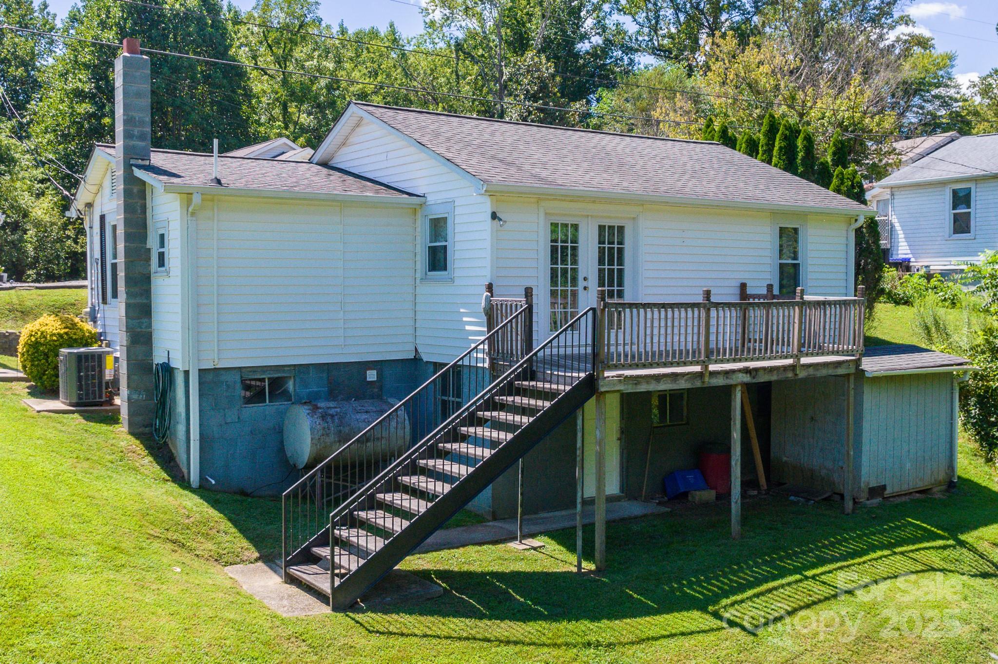 129 Seagle Street