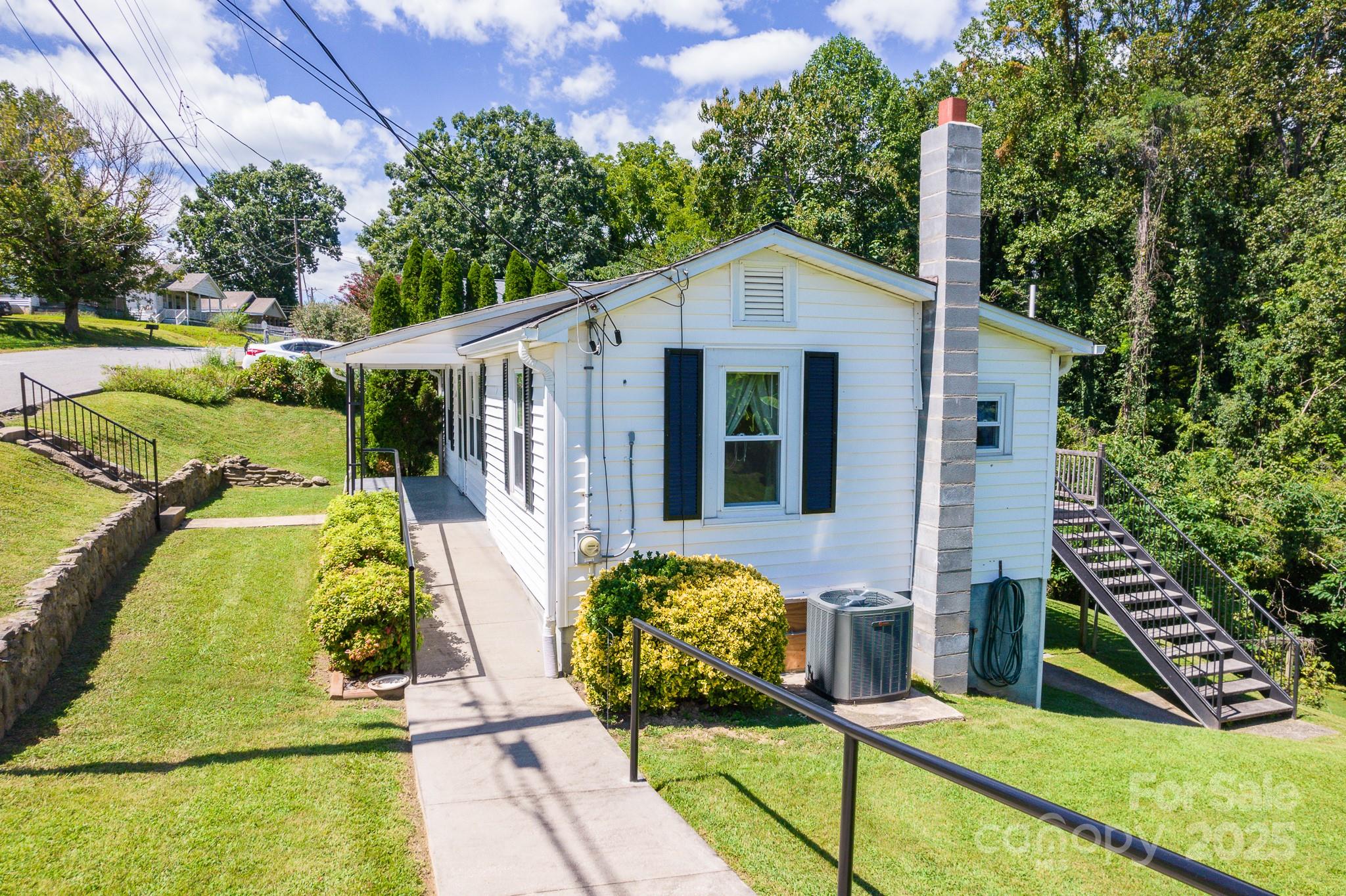 129 Seagle Street