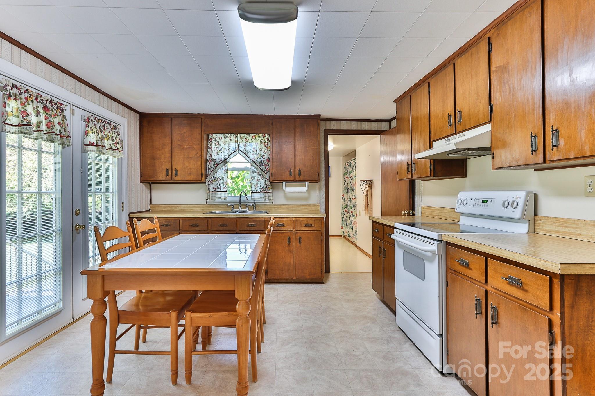 129 Seagle Street