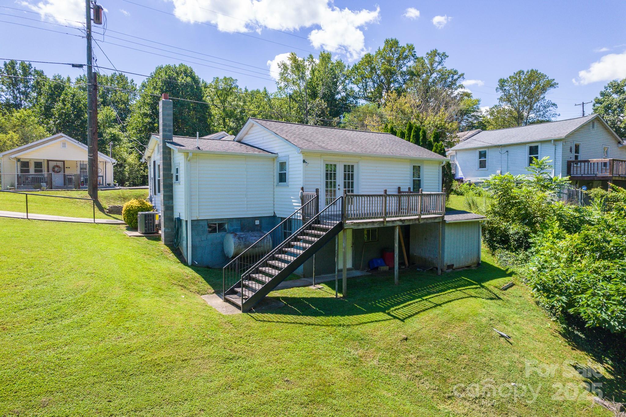 129 Seagle Street