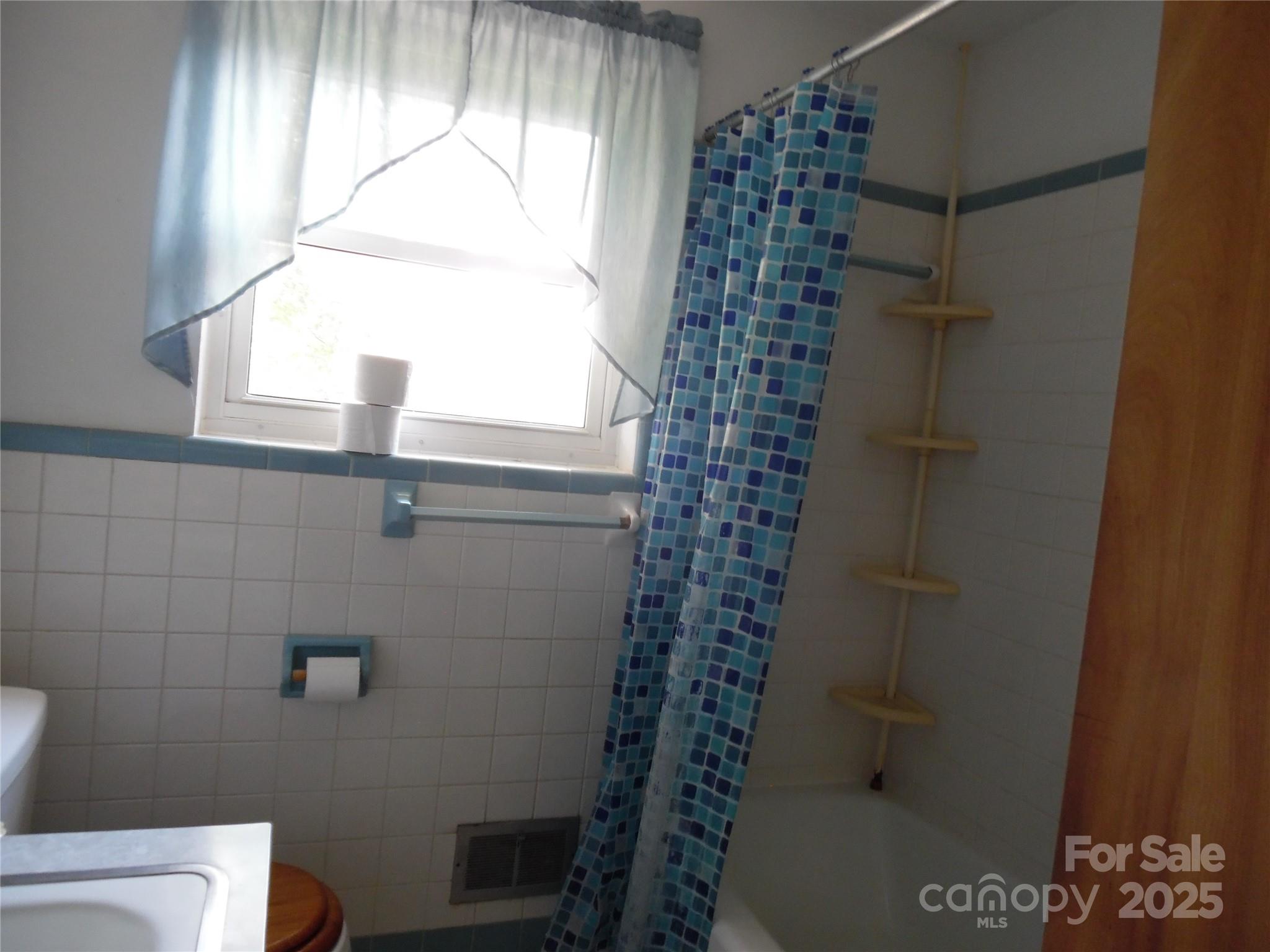 2014 NE 31st Avenue Avenue NE