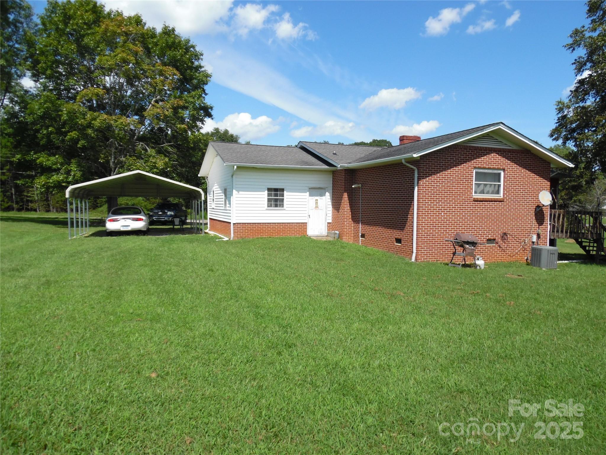 2014 NE 31st Avenue Avenue NE