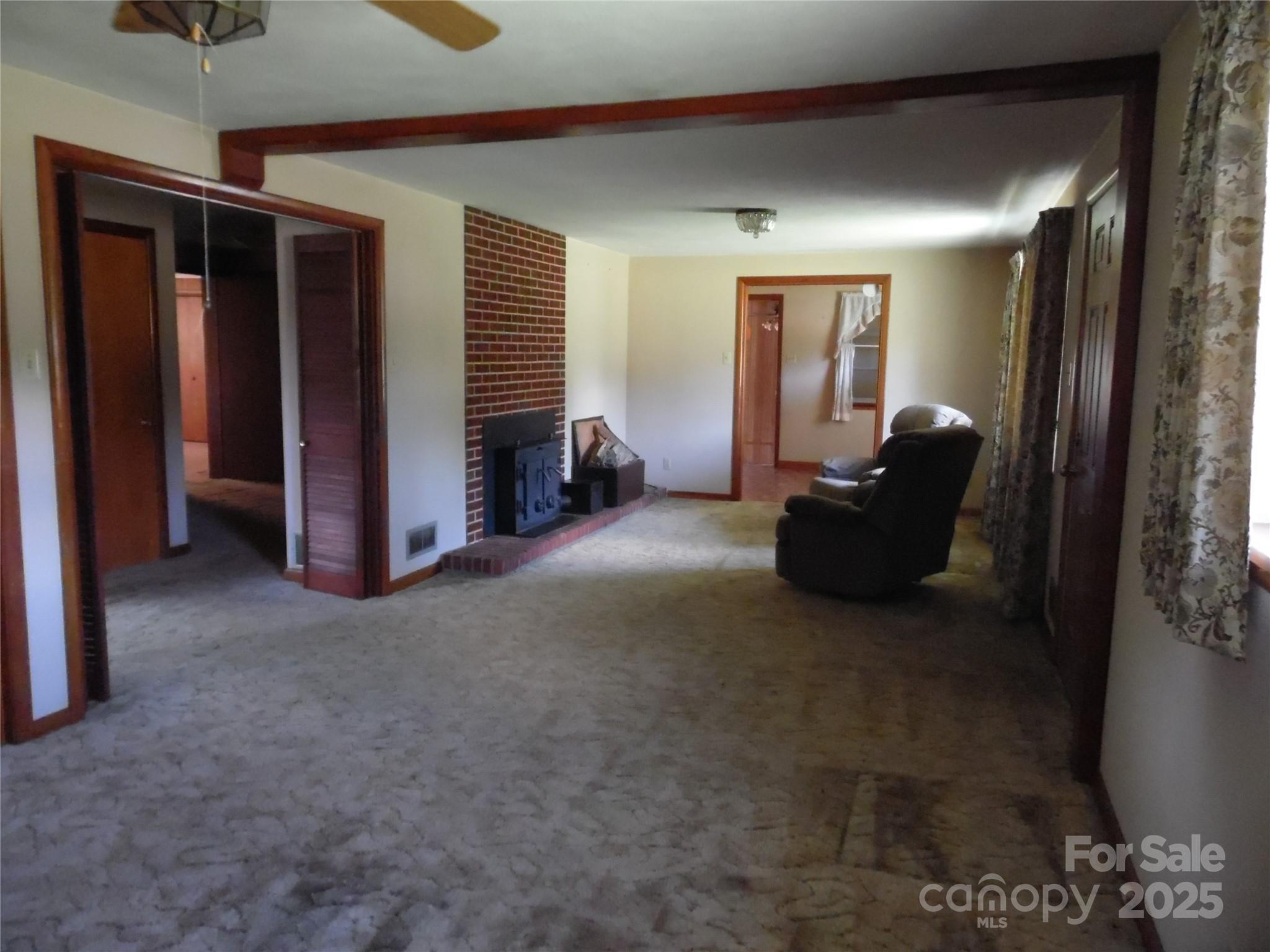 2014 NE 31st Avenue Avenue NE