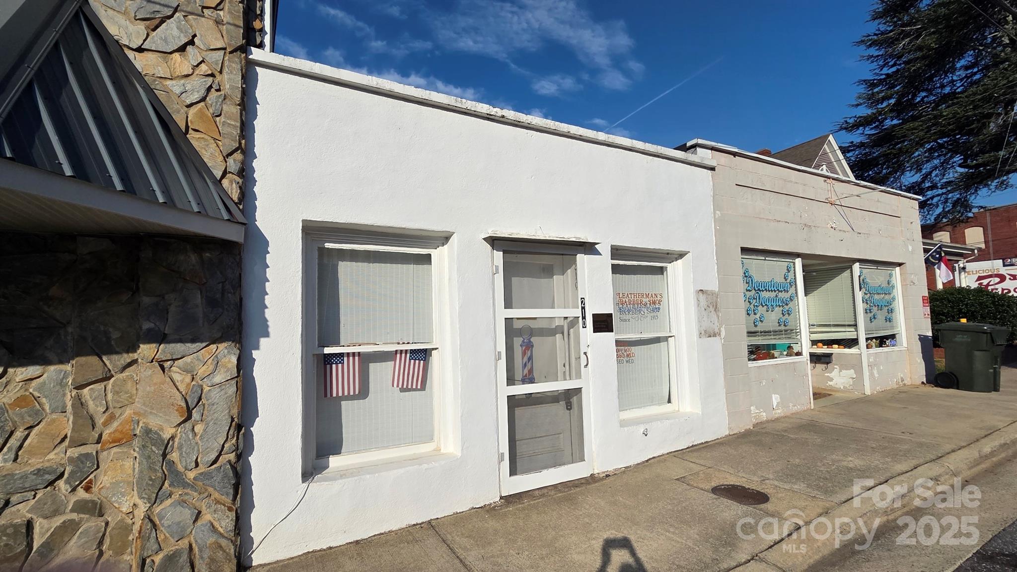210 S Academy Street