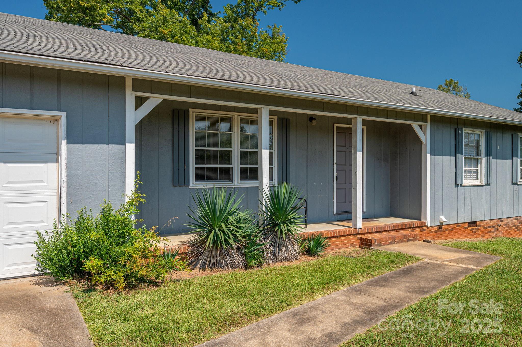 5706 Claridge Drive Unit: 17